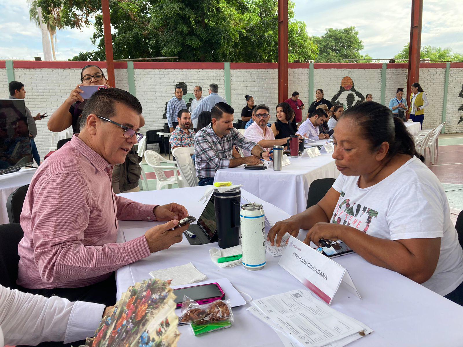 $!En Villa Unión piden camión para resolver problemas de drenaje