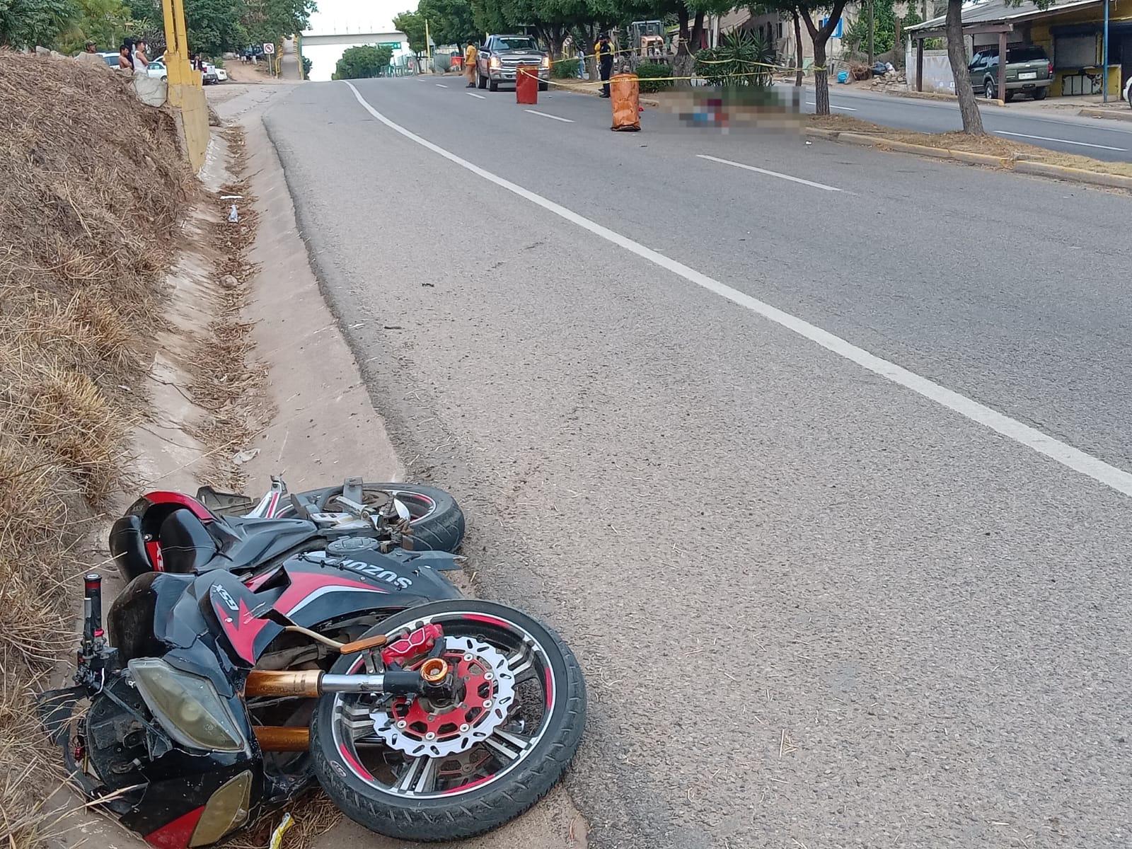 $!Motociclista muere tras ser embestido por vehículo en Rosario