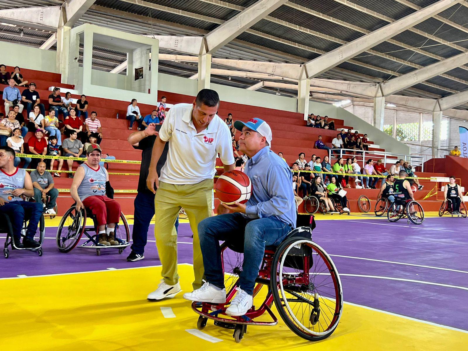 $!Inauguran la liga estatal de básquetbol sobre Silla De Ruedas primera fuerza en el Gimnasio Municipal de Escuinapa