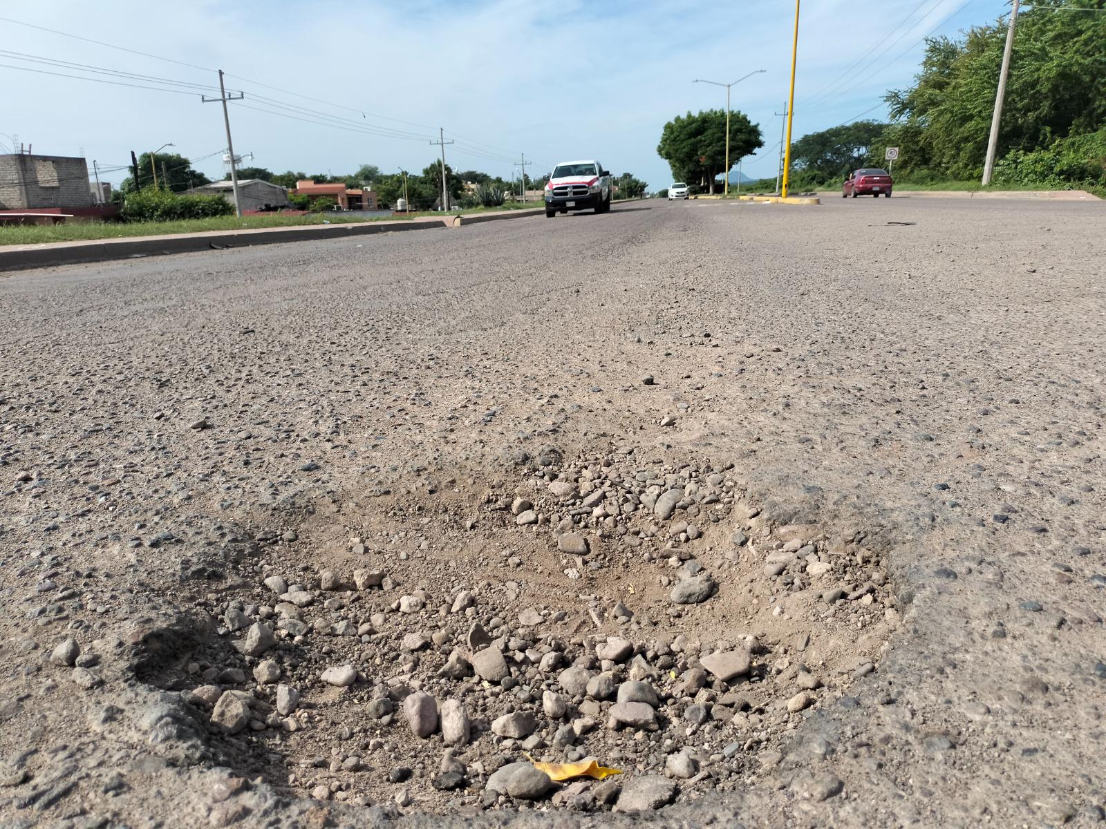 $!Urgen vecinos de Rosario a que reparen la proliferación de baches