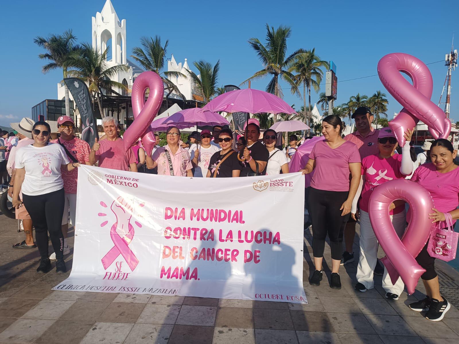 $!Personal del ISSSTE Mazatlán celebra Caminata en pro de la prevención del cáncer de mama