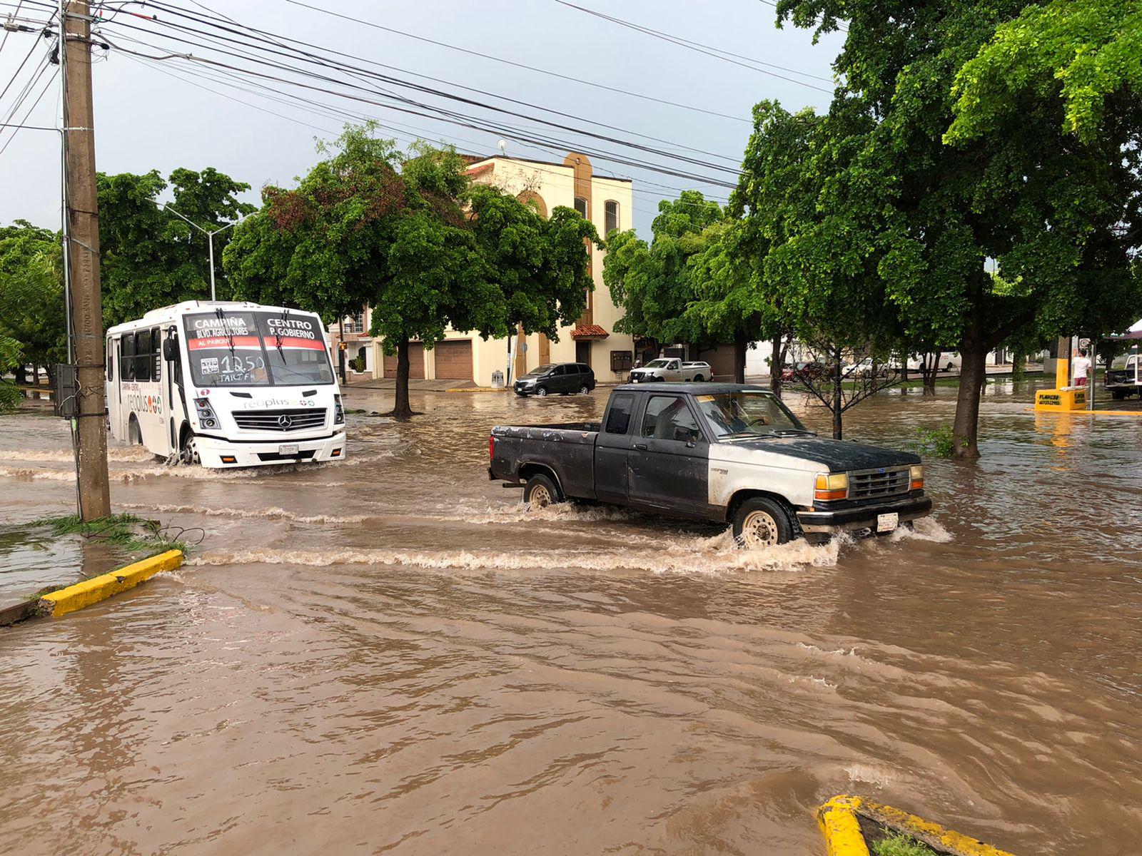 $!Desquicia a Culiacán lluvia intensa de cinco horas