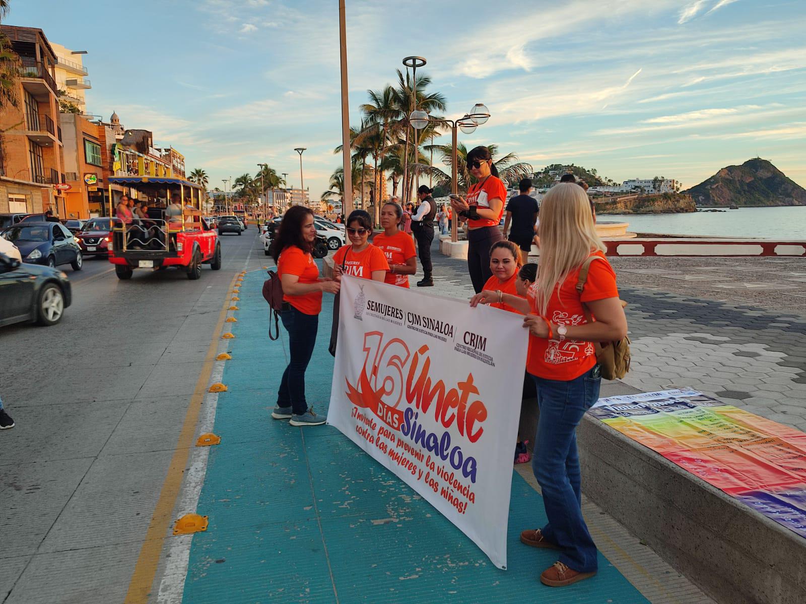 $!Pintan Camino Memorial de las Víctimas de Feminicidio en Mazatlán