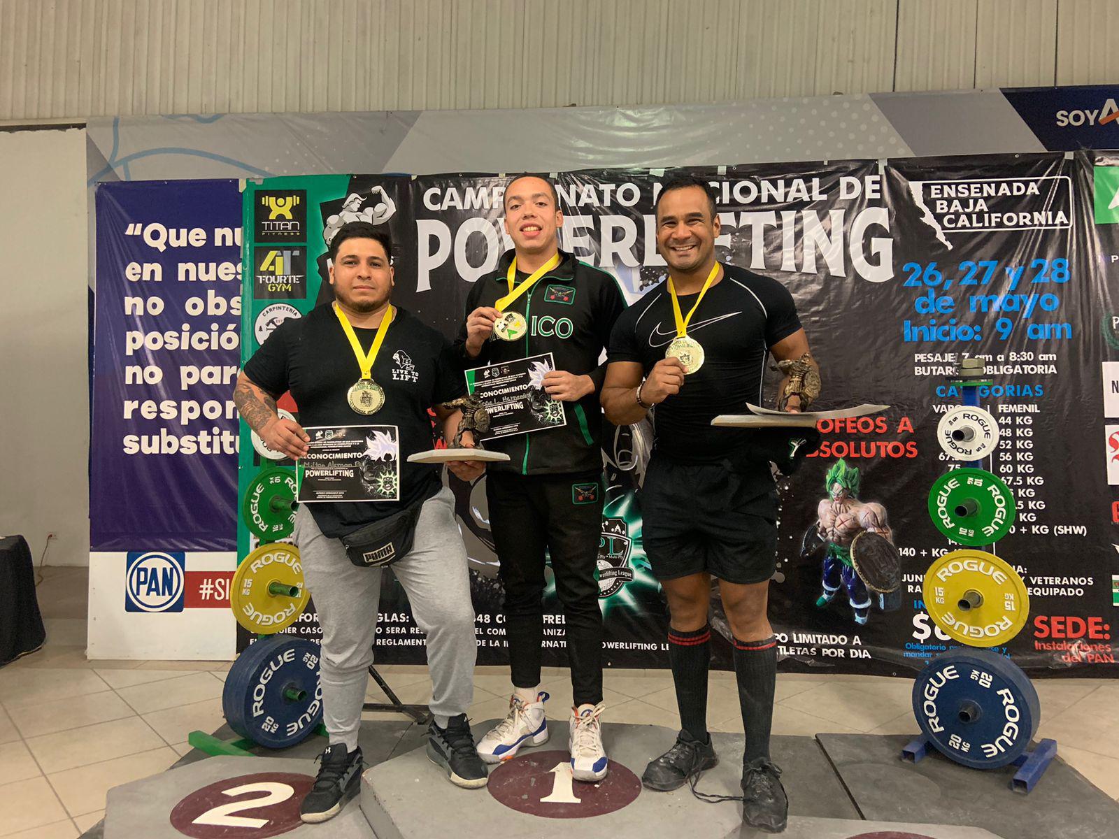 $!Impone powerlifter mazatleco cuatro récords nacionales