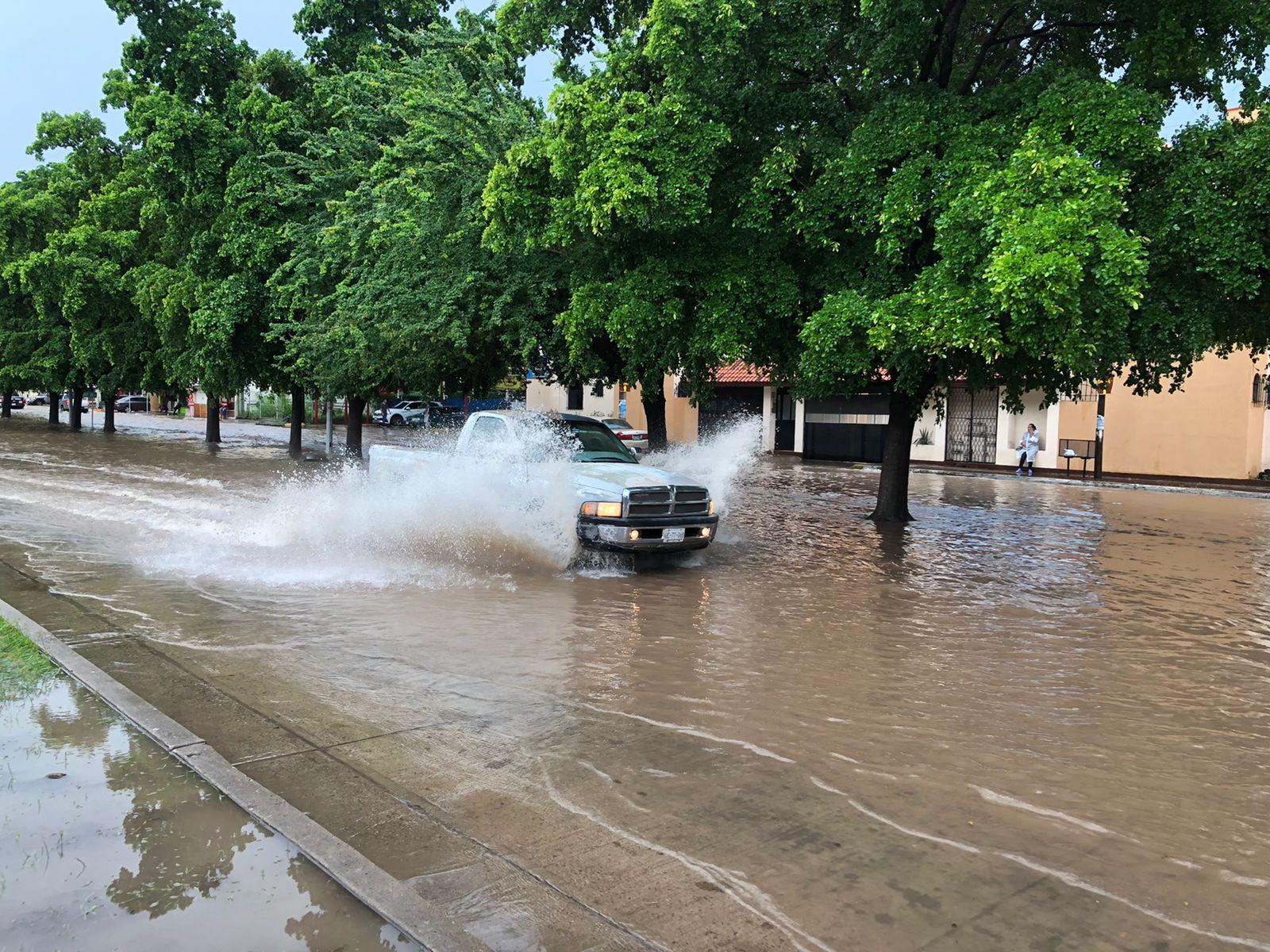 $!Desquicia a Culiacán lluvia intensa de cinco horas