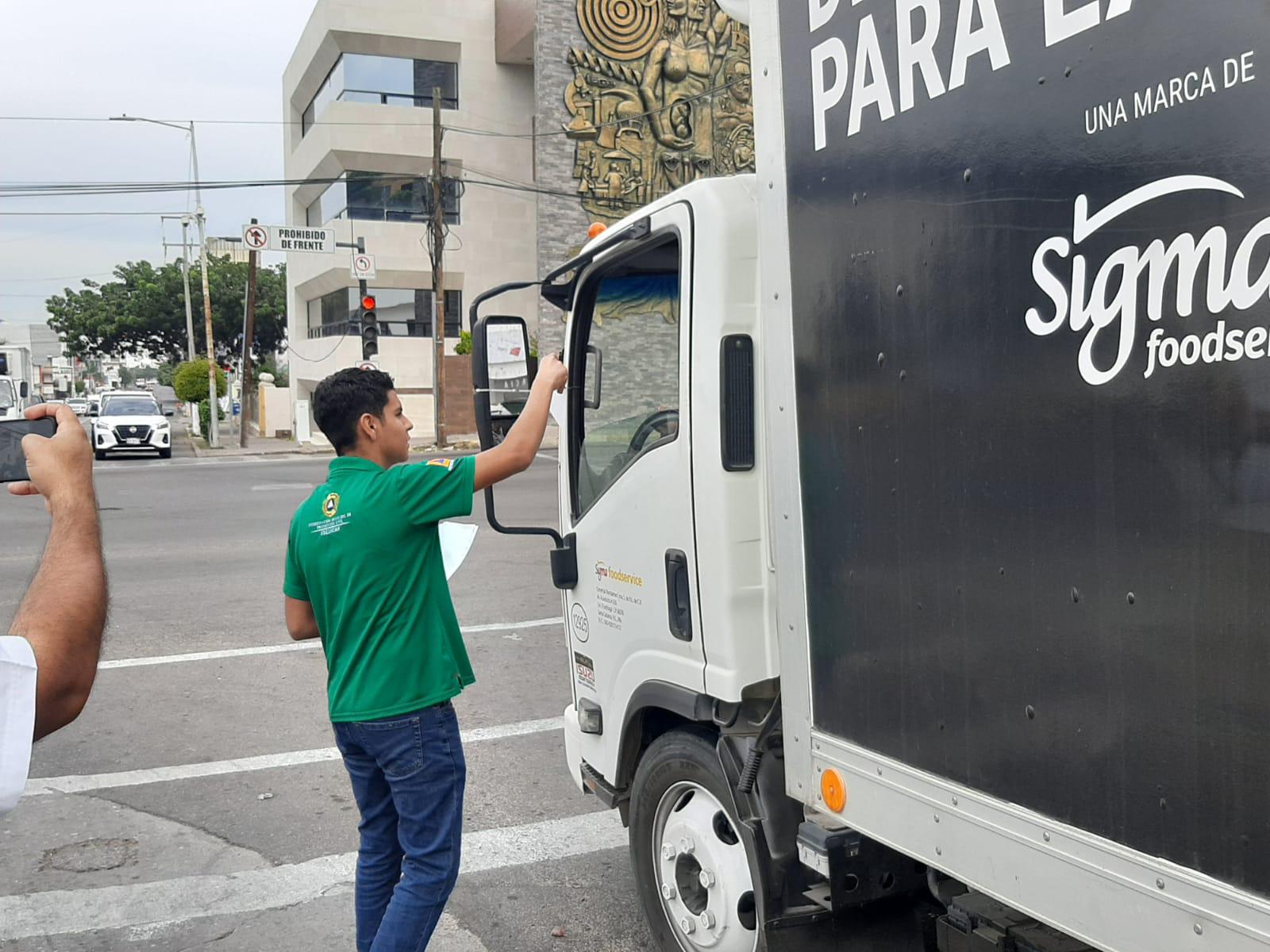 $!Retira Protección Civil 130 kilos de pirotecnia en Culiacán