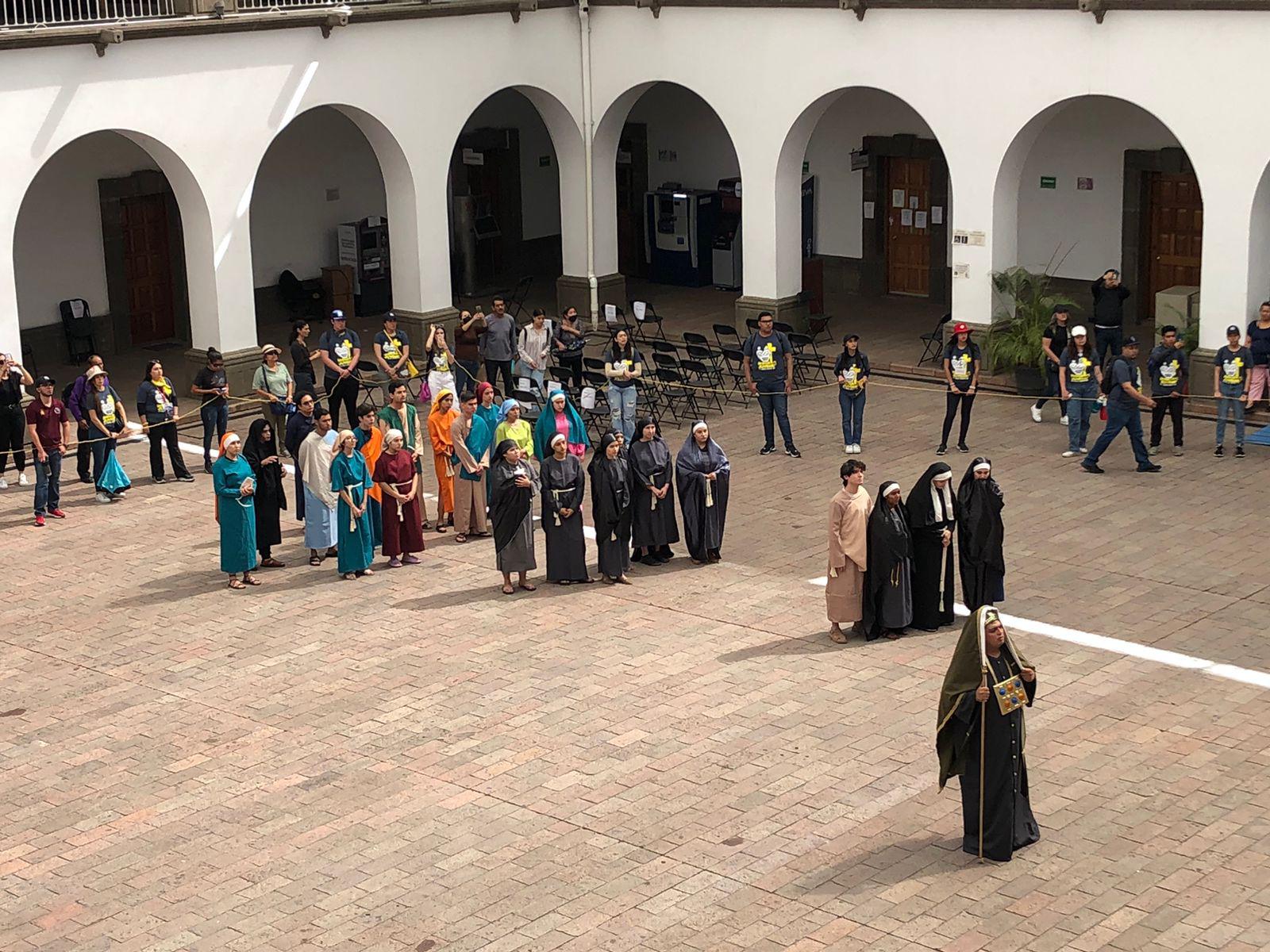 $!Reviven la Pasión, Muerte y Resurrección de Cristo en la Catedral de Culiacán