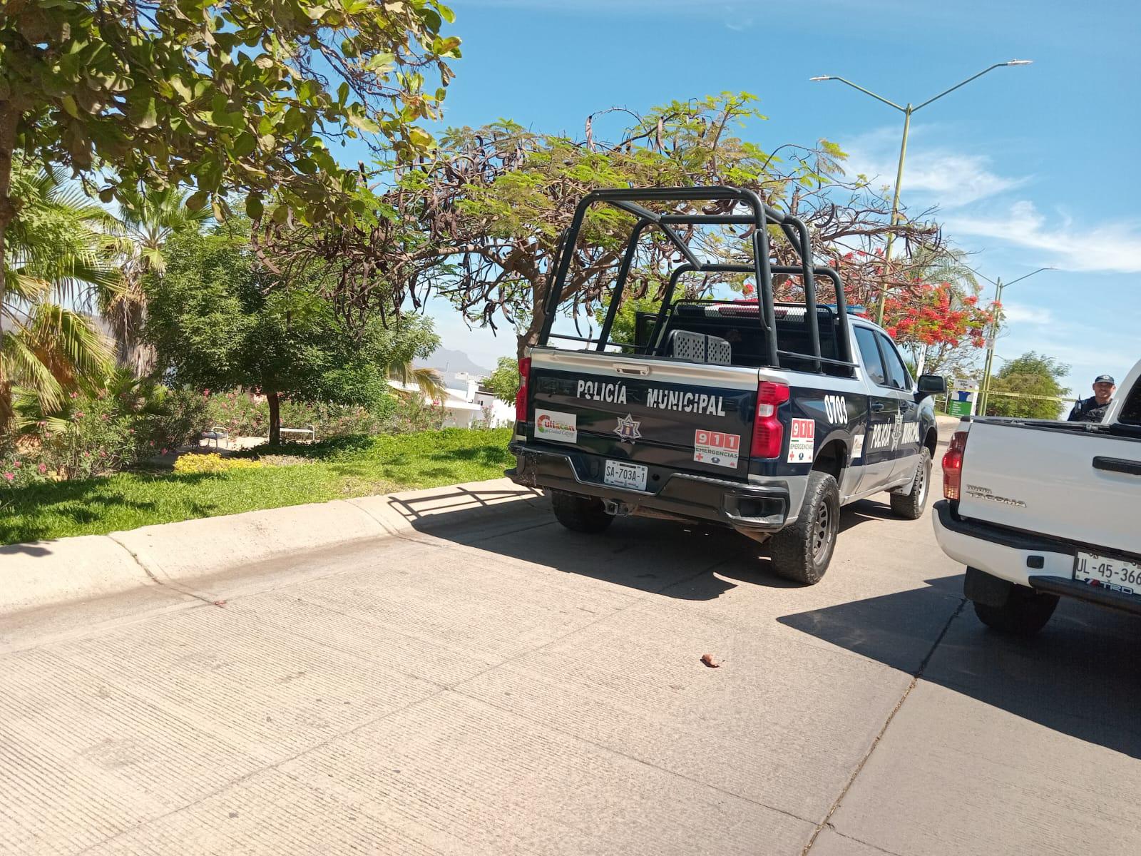 $!Hallan un cuerpo en contenedor de un residencial en Culiacán