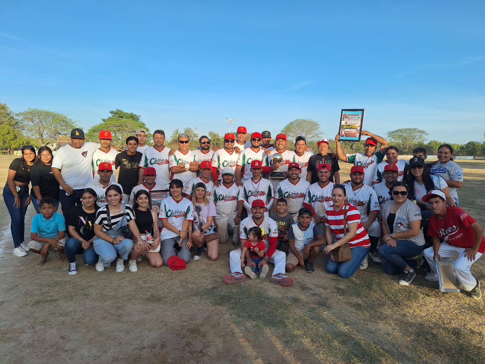 $!En duelo de poder, Chileros de El Walamo se corona campeón de la Río Presidio