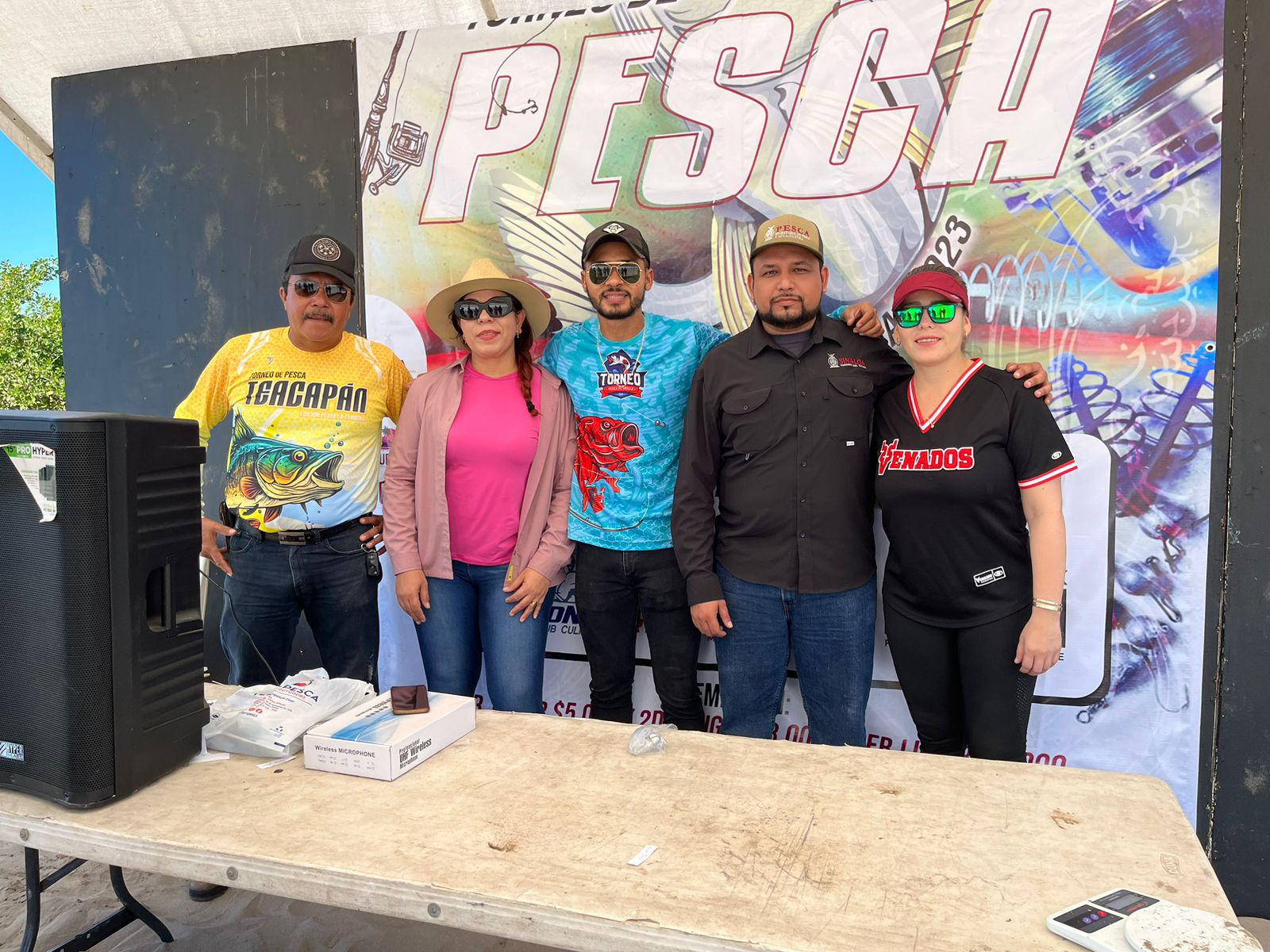 $!Renán Fausto se lleva el premio ‘gordo’ del Torneo de Pesca Familiar en Teacapán