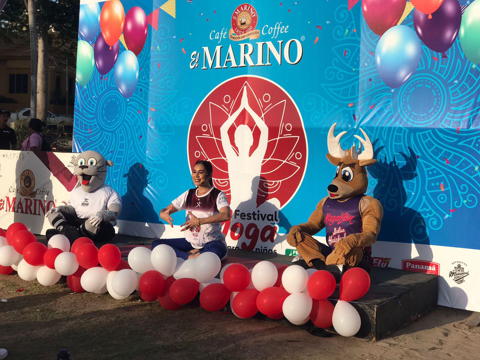 $!Festejan a niños en Festival de Yoga, en Ciudades Hermanas