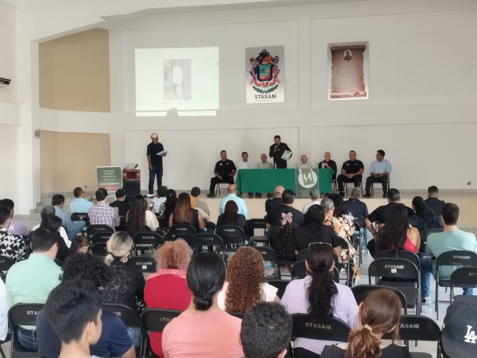 $!Presentan libro Artes Marciales El Caso Sinaloa