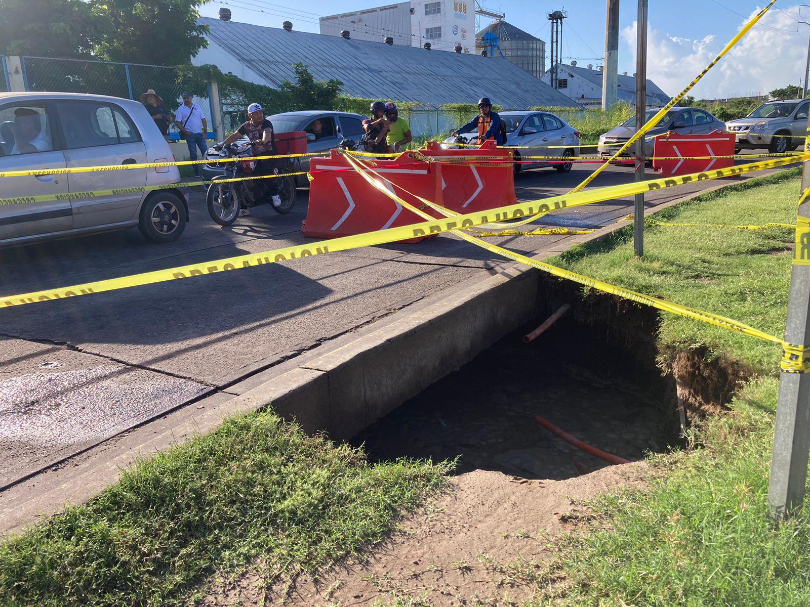 $!Hay al menos siete socavones en Mazatlán tras el paso del ciclón ‘Norma’: Alcalde