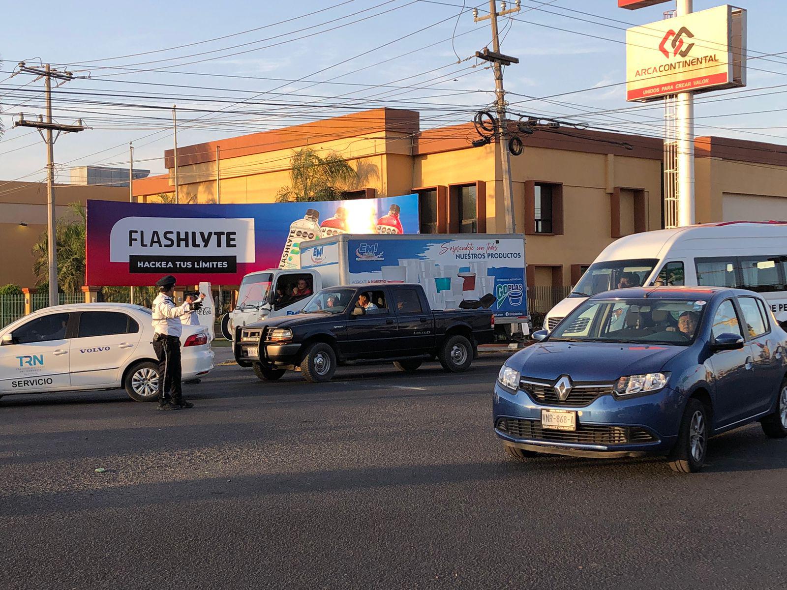 $!Por bloqueo en el Aeropuerto de Culiacán, piden no acudir a las instalaciones