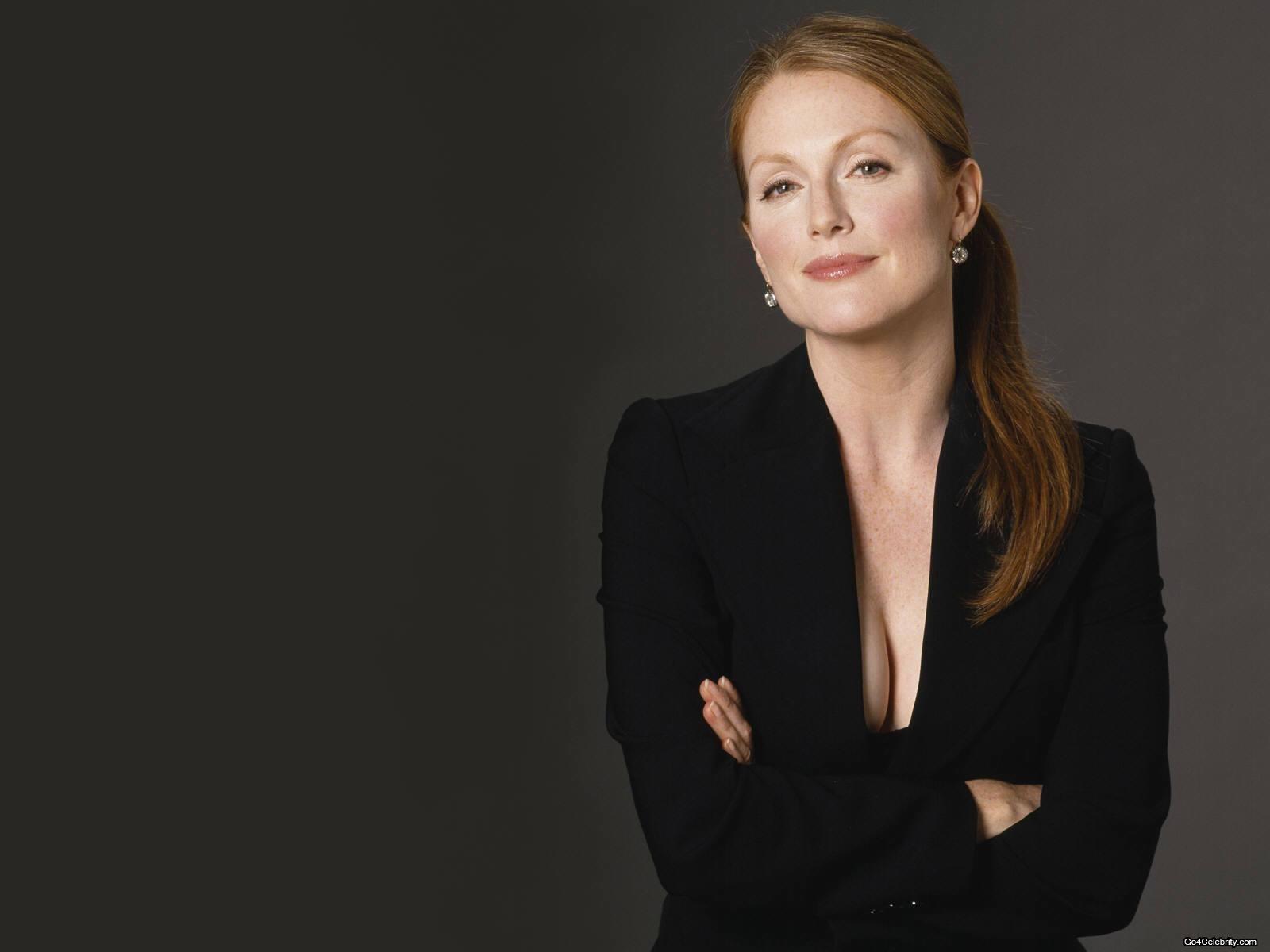 $!Julianne Moore.