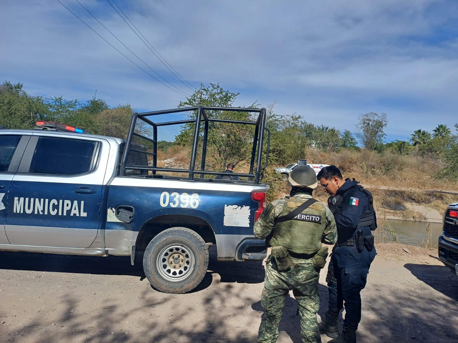 $!Encuentran vehículo hundido en un canal del ejido Huizaches, en el sur de Culiacán