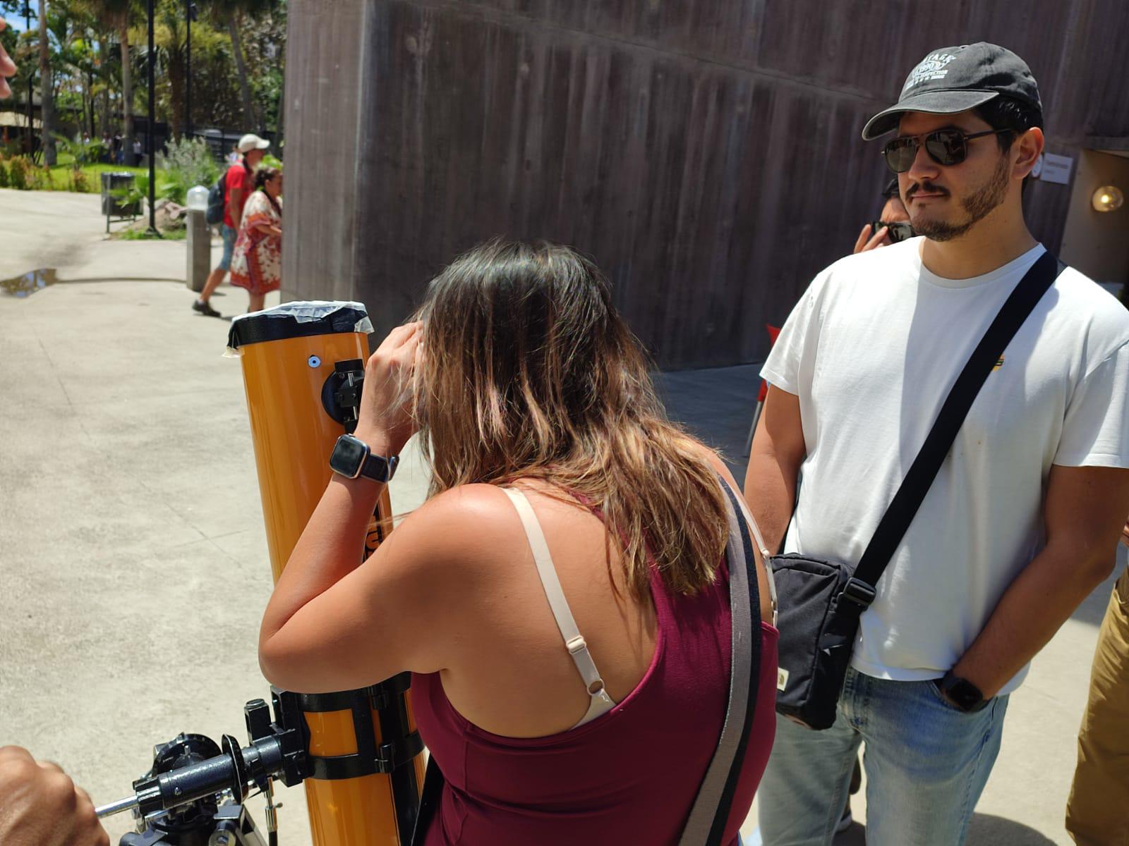 $!Exponen sobre el diseño de telescopios en el Gran Acuario Mazatlán Mar de Cortés