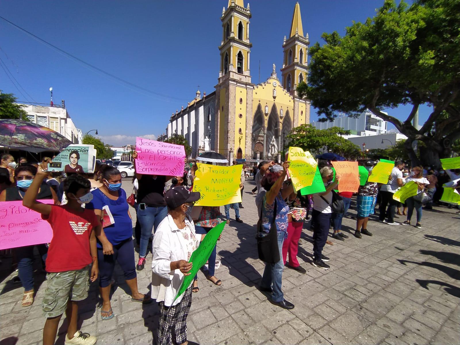 $!‘No vamos a permitir que personas extrañas a Mazatlán quieran adjudicárselo’, dice Benítez Torres