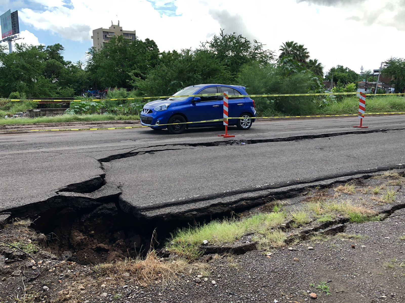 $!‘Nora’ dejó incomunicados siete puntos de carreteras estatales, y 12 áreas afectadas por socavones