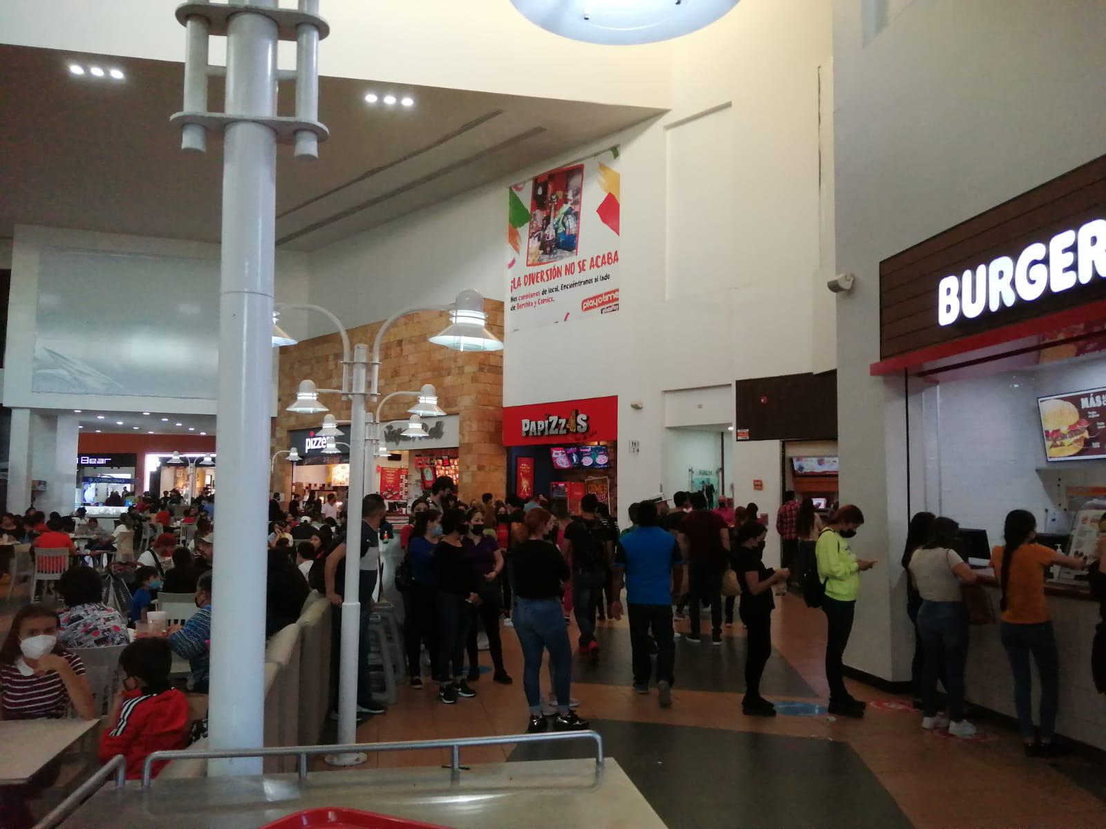 $!En Culiacán, Plaza Forum registra mayor movilidad por compras navideñas