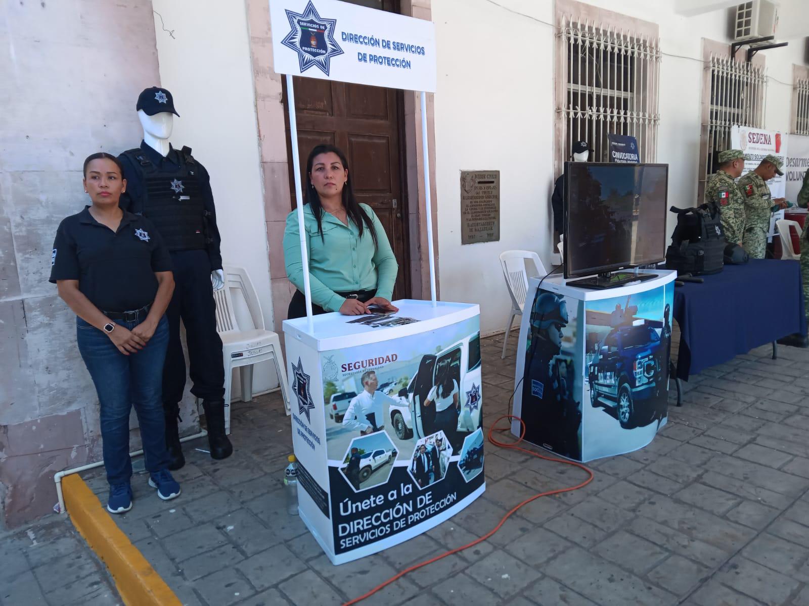 $!Trasladan Feria de Paz y Desarme Voluntario a pasillo frente a Presidencia Municipal de Mazatlán