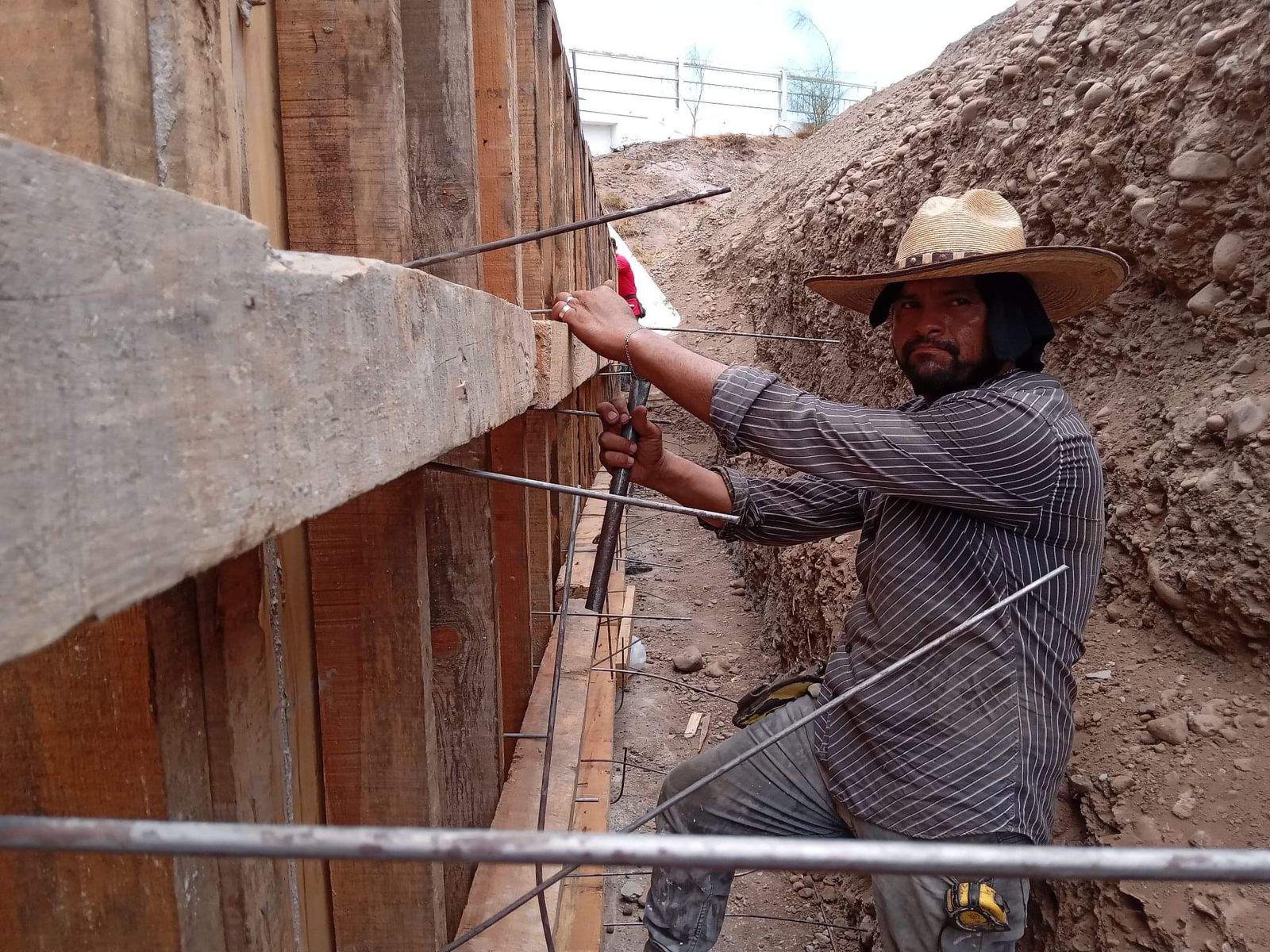 $!Cómo trabajar de albañil y tomar precauciones contra altas temperaturas