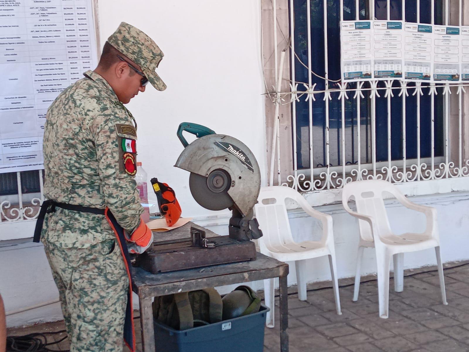 $!Trasladan Feria de Paz y Desarme Voluntario a pasillo frente a Presidencia Municipal de Mazatlán