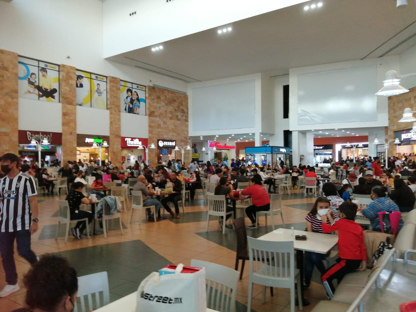 $!En Culiacán, Plaza Forum registra mayor movilidad por compras navideñas