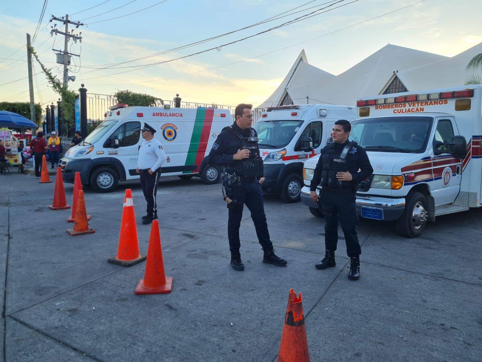 $!Por subir de rodillas a La Lomita, 20 personas han requerido atención médica