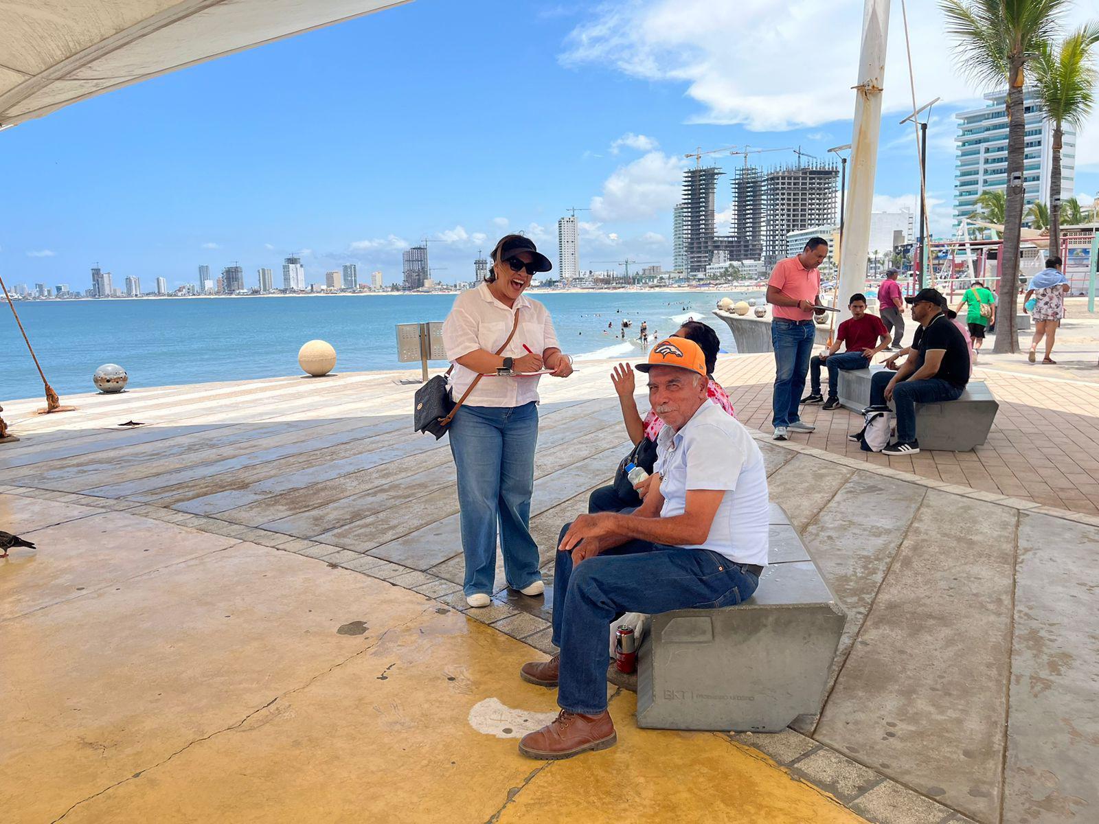 $!Inician encuestas a turistas en Mazatlán; buscan conocer la percepción que tienen del puerto