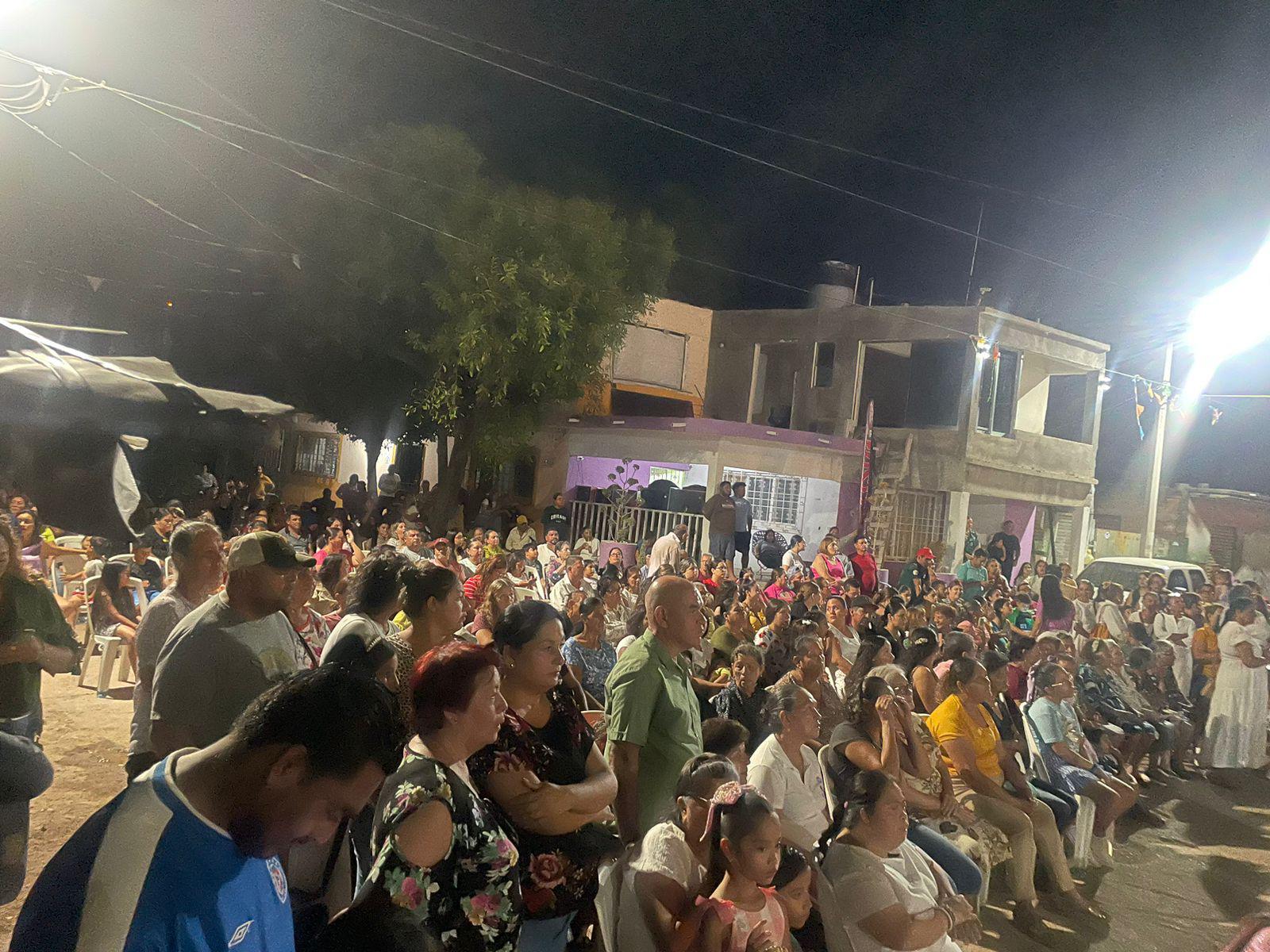 $!En Agua Verde inauguran reloj monumental en el templo de San José