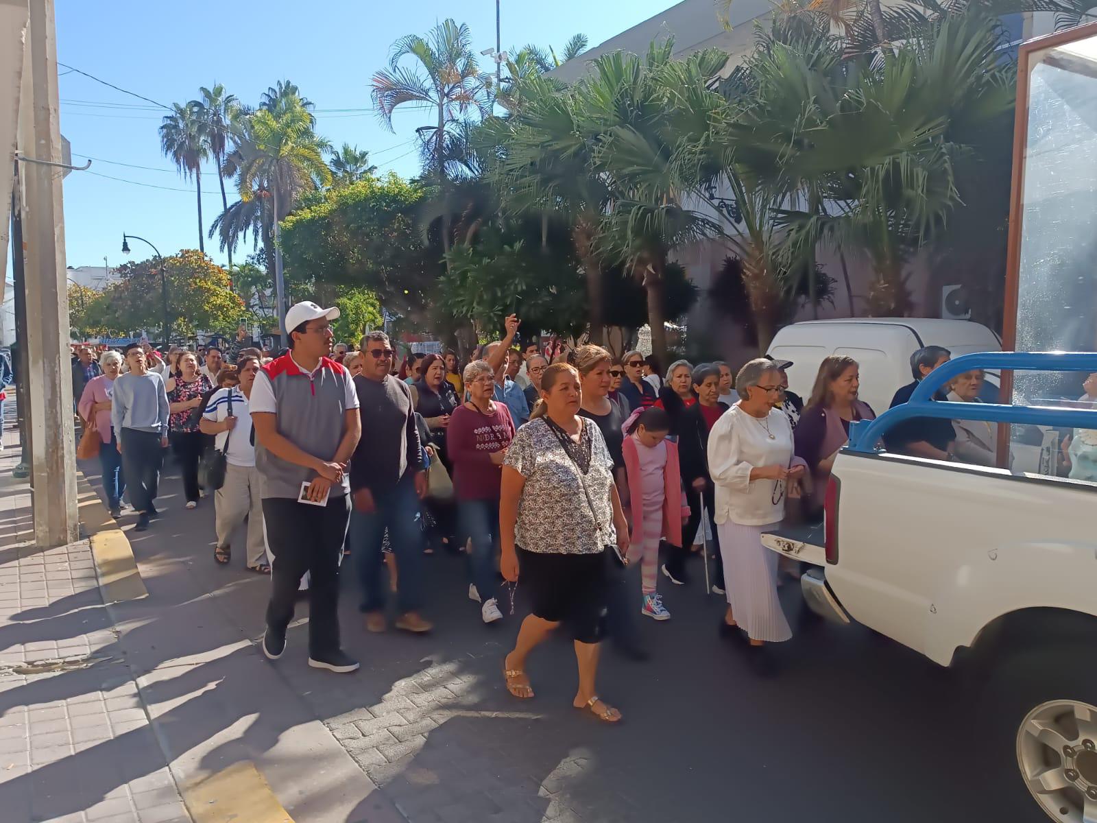 $!Celebran con misa y procesión la llegada del Año Santo 2025 en Catedral de Mazatlán