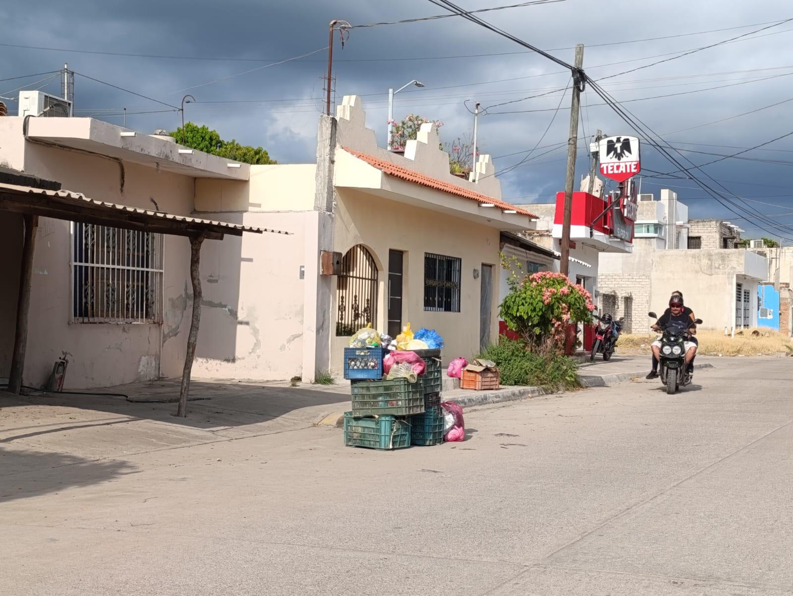 $!Urgen vecinos de la Zapata y Toledo Corro en Escuinapa que camión recoja basura de las calles