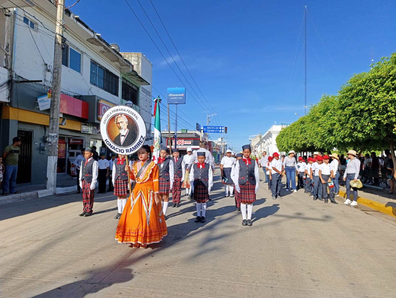 $!Realizan en Escuinapa desfile por la Independencia de México