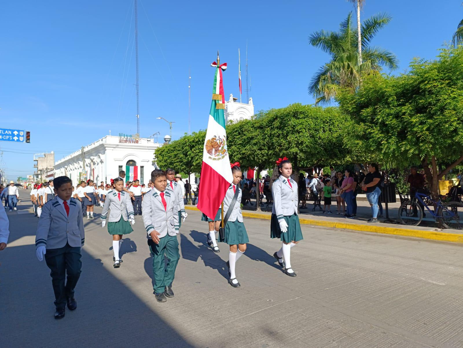 $!Realizan en Escuinapa desfile por la Independencia de México