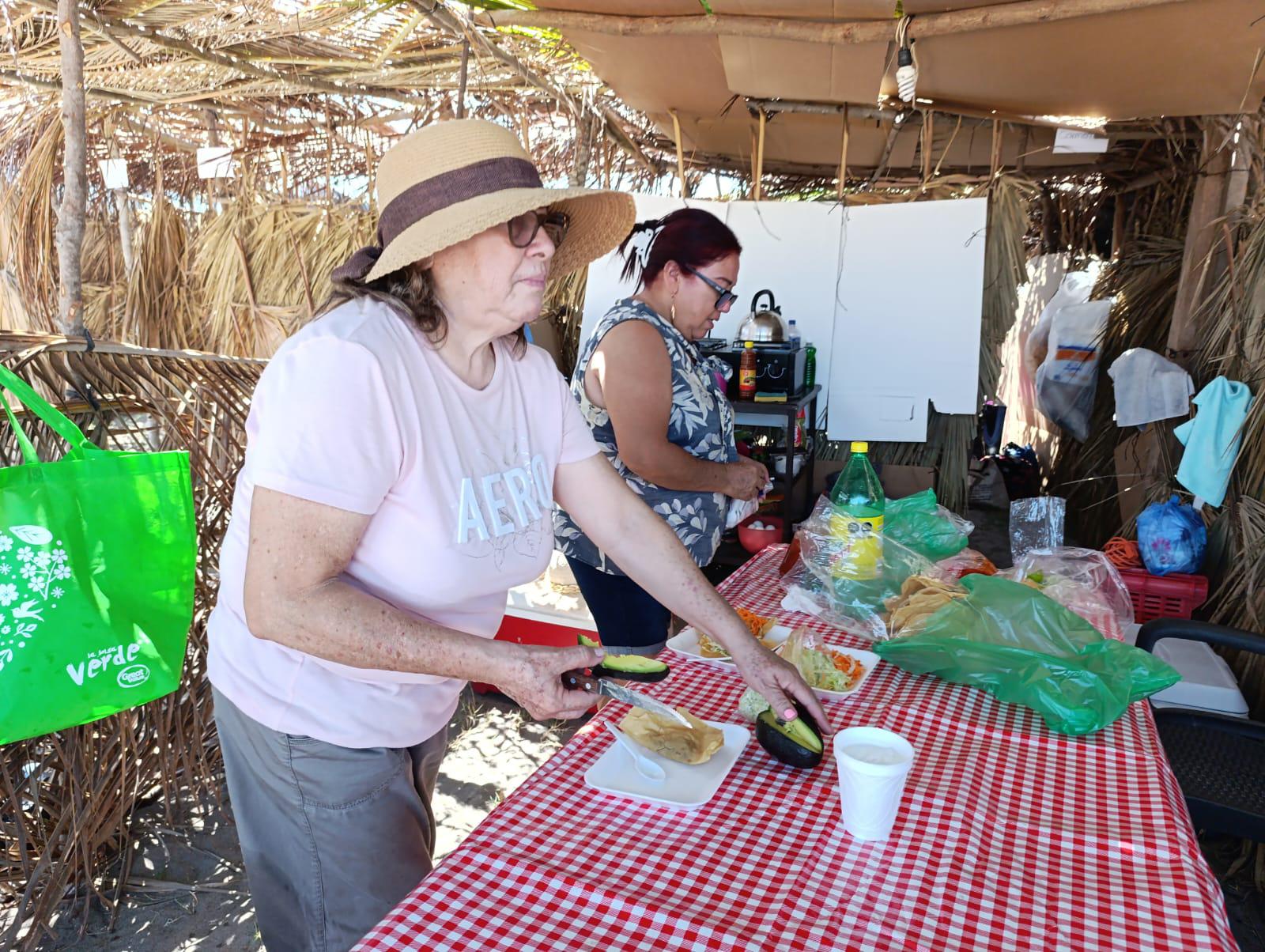 $!Familias de Escuinapa cumplen con el ritual y se mudan a las playas de Las Cabras