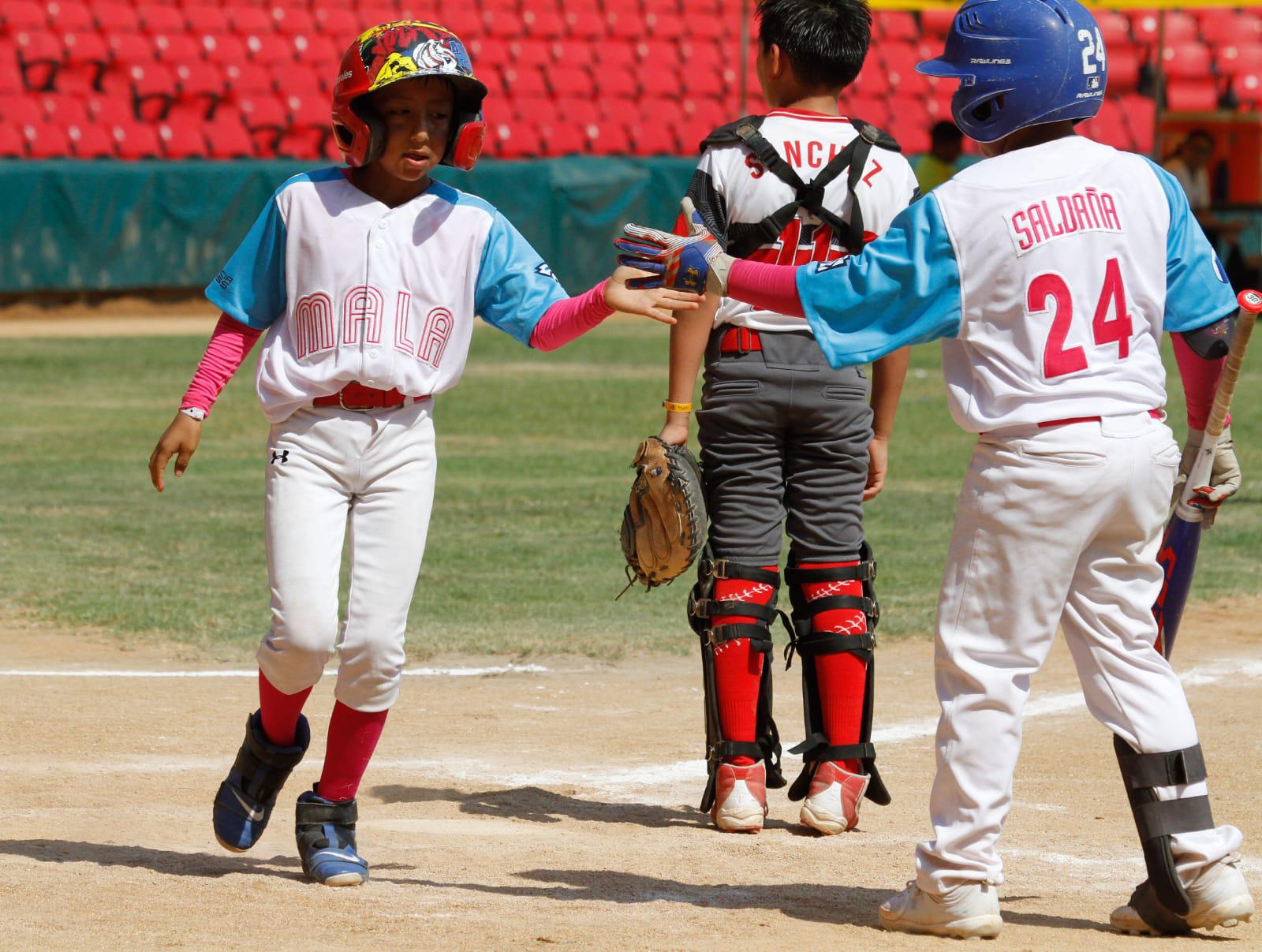 $!Panteras desgarran a Medias Rotas en el Mazatlán Baseball Tournament