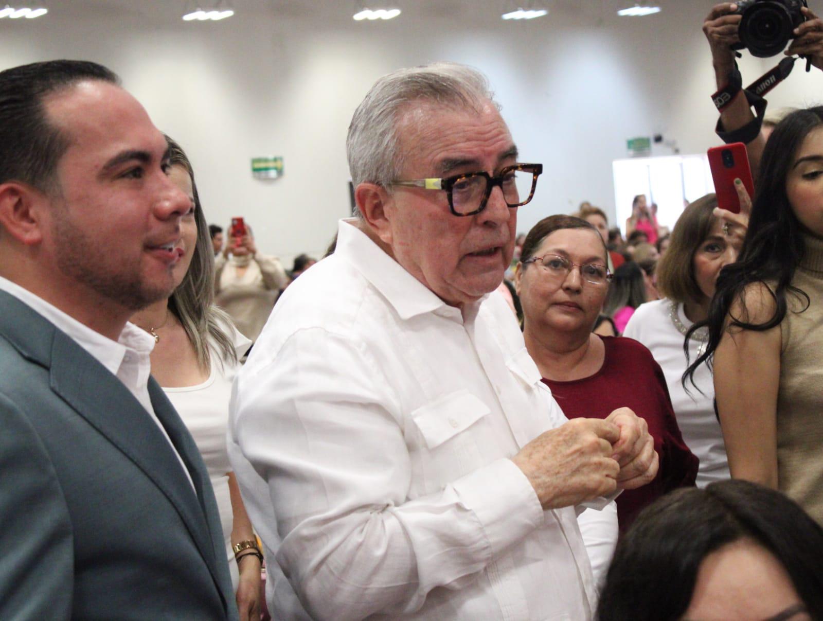 $!El 99.9% de agricultores está contento, no hay desacuerdos: Gobernador de Sinaloa