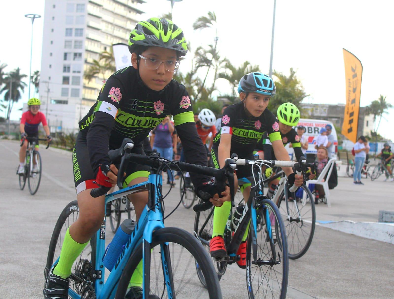 $!Pedalistas de Sinaloa participan en Serial Infantil de Ruta