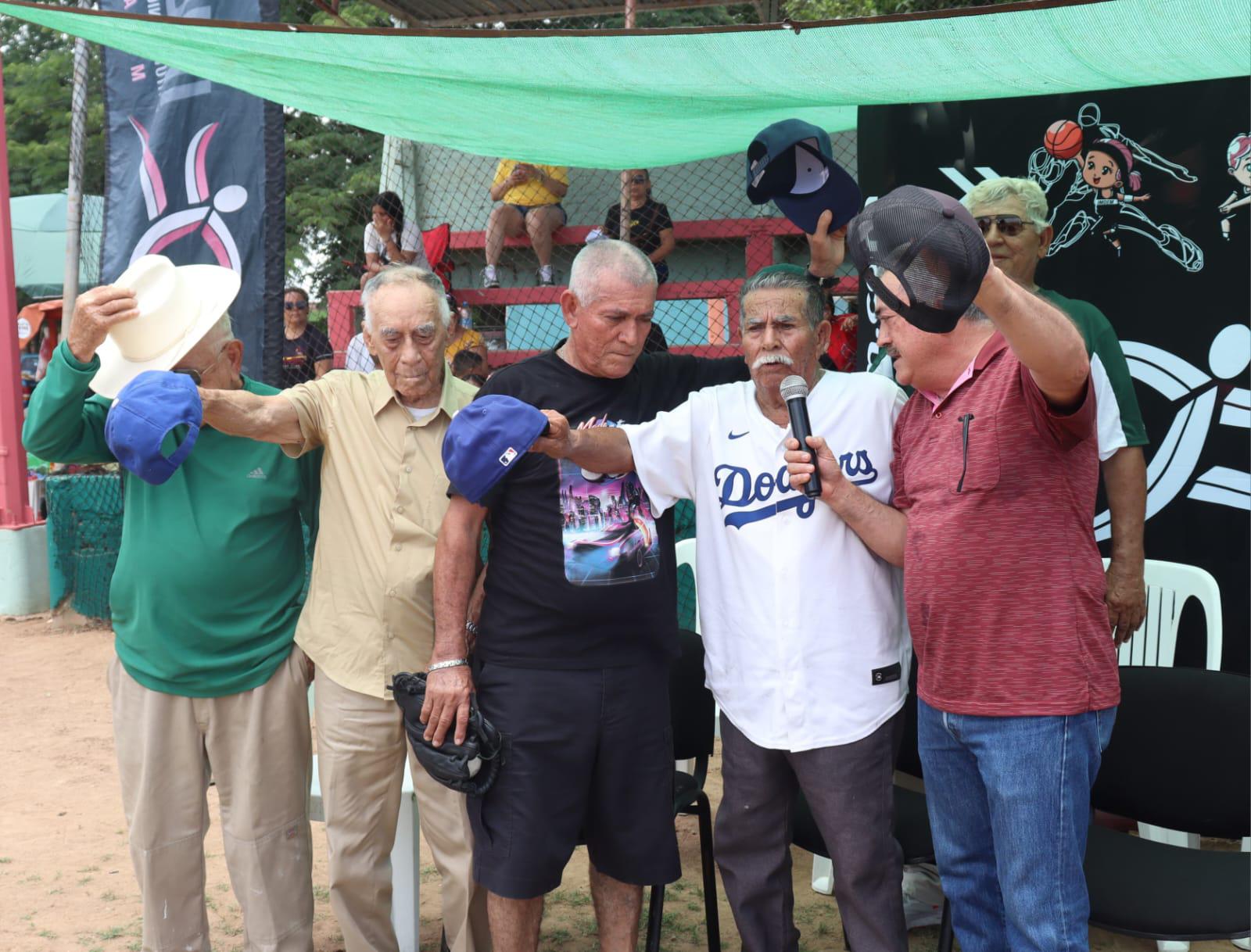 $!Viven emotivo playball en la Liga Campesina Río Presidio de Verano