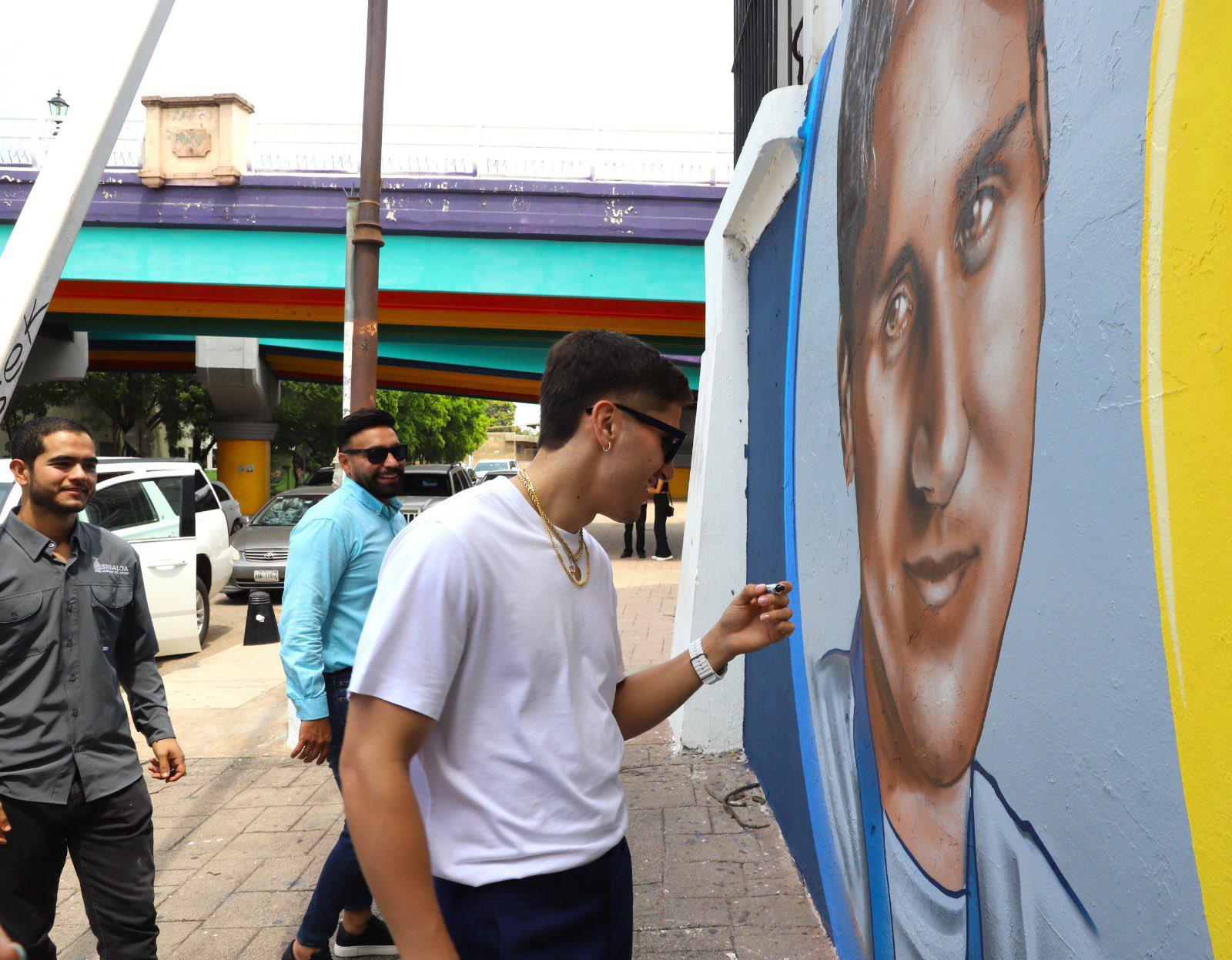 $!Marco Verde visita mural en su honor, en Culiacán