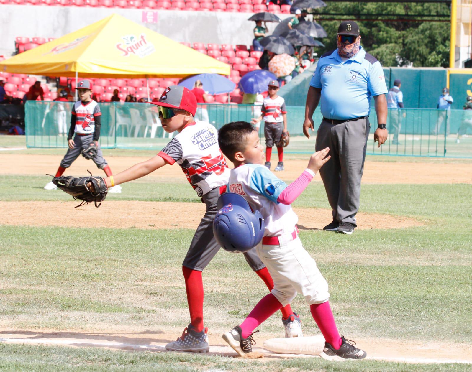 $!Panteras desgarran a Medias Rotas en el Mazatlán Baseball Tournament