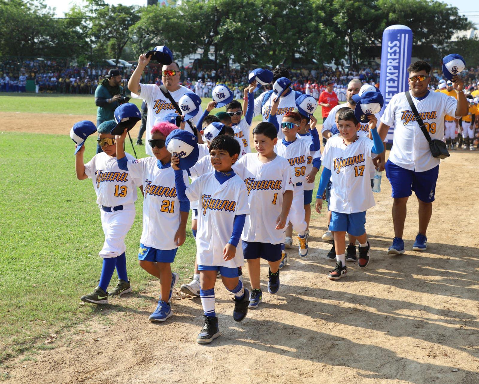 $!Se inaugura en Culiacán el Nacional Pingüica de Beisbol