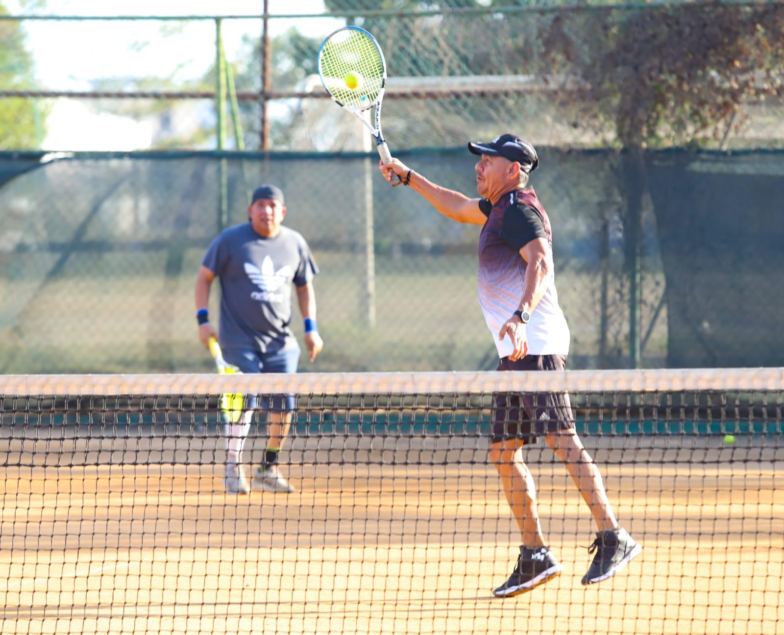 $!Se mantienen las acciones en el Torneo de Tenis Copa Carnaval