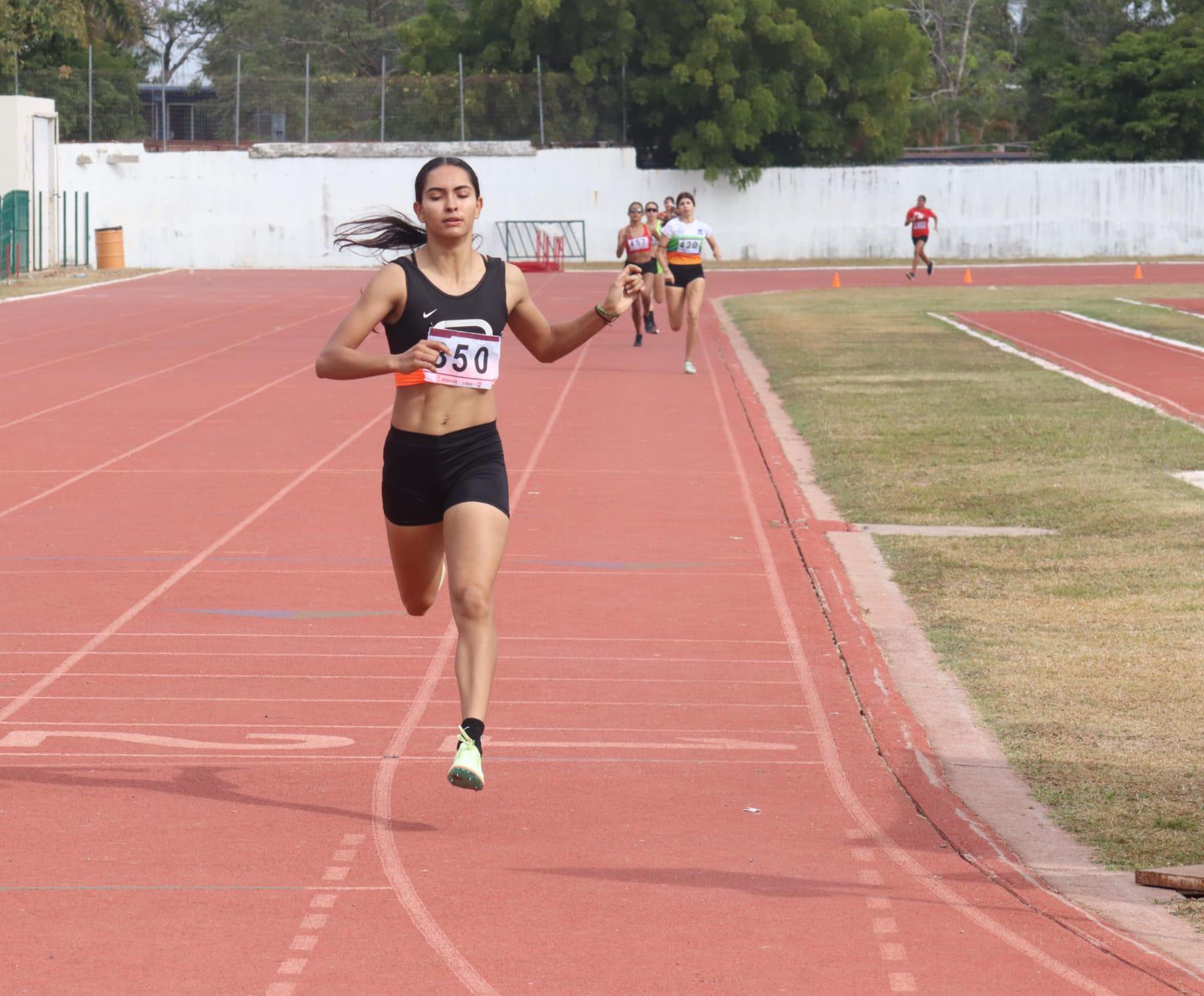 $!¡Vibrante jornada atlética en el zonal de atletismo!