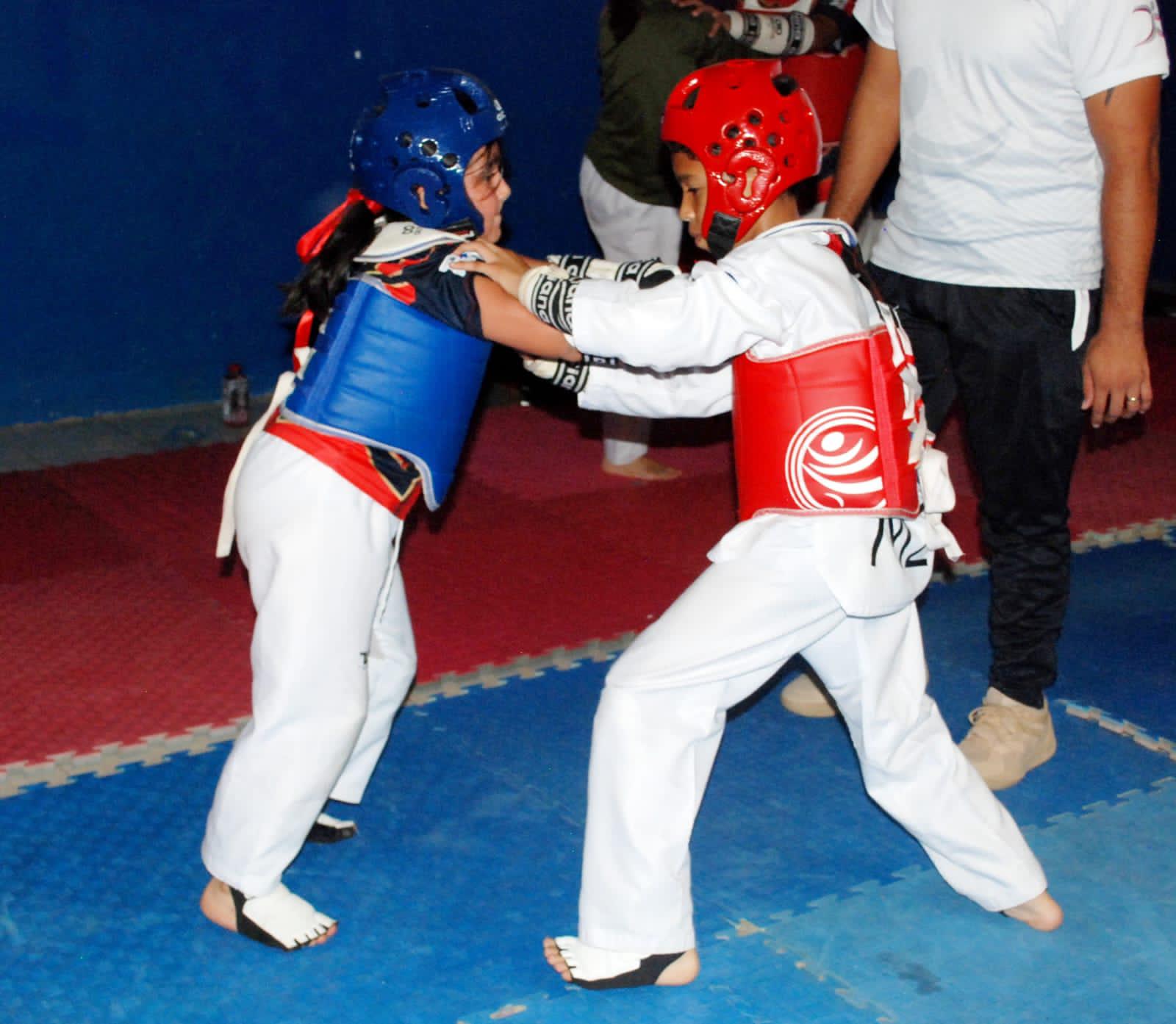 $!Entrega Imdem material a la escuela Ortega’s TKD, ubicada en Lomas del Ébano