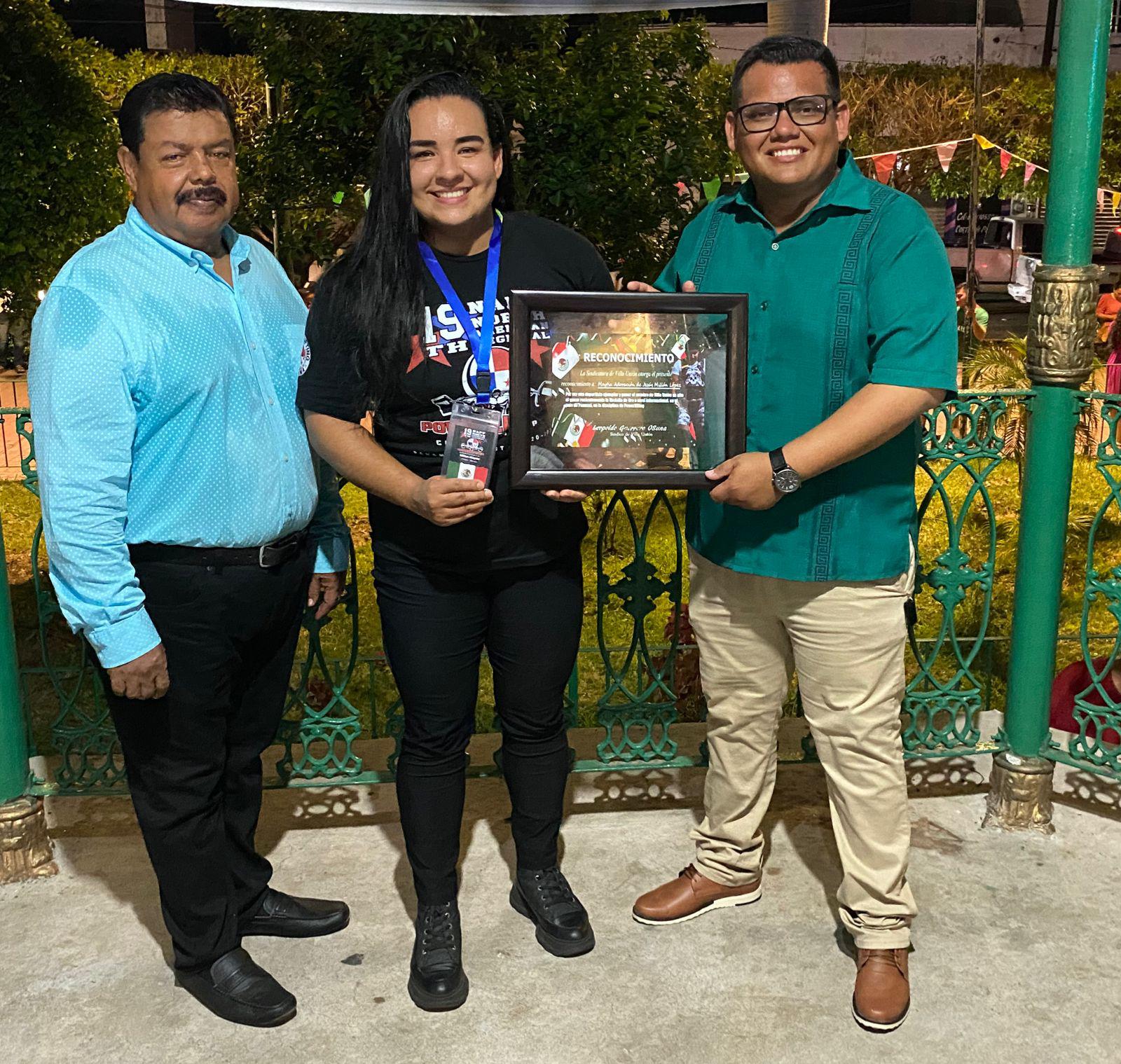 $!DÍA DE LA MUJER: Maytia Millán López demuestra su capacidad y su calidad en el powerlifting