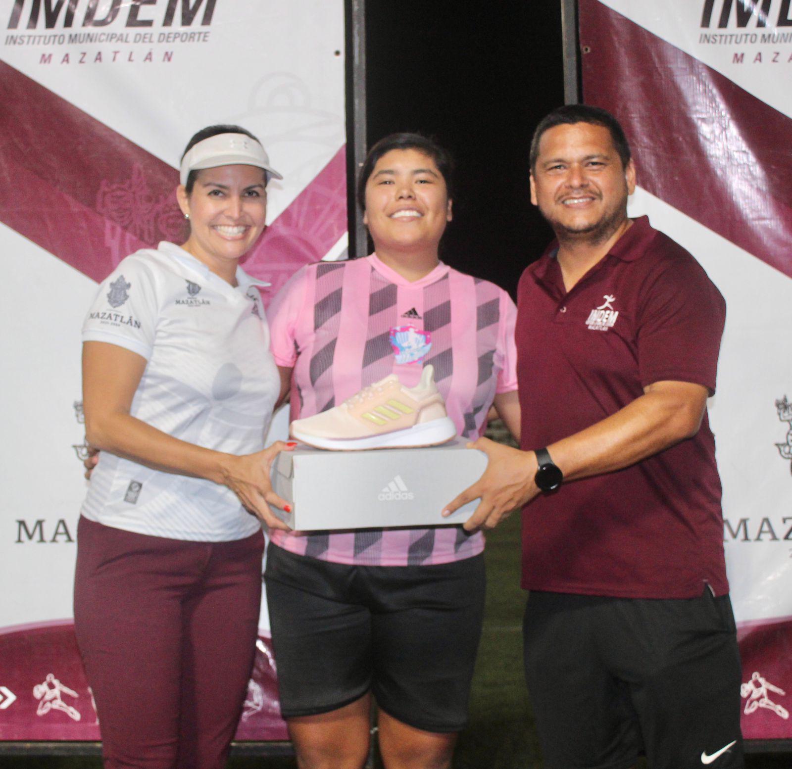 $!Leonas Piña rugen como campeonas de la Liga de Futbol Libre Femenil