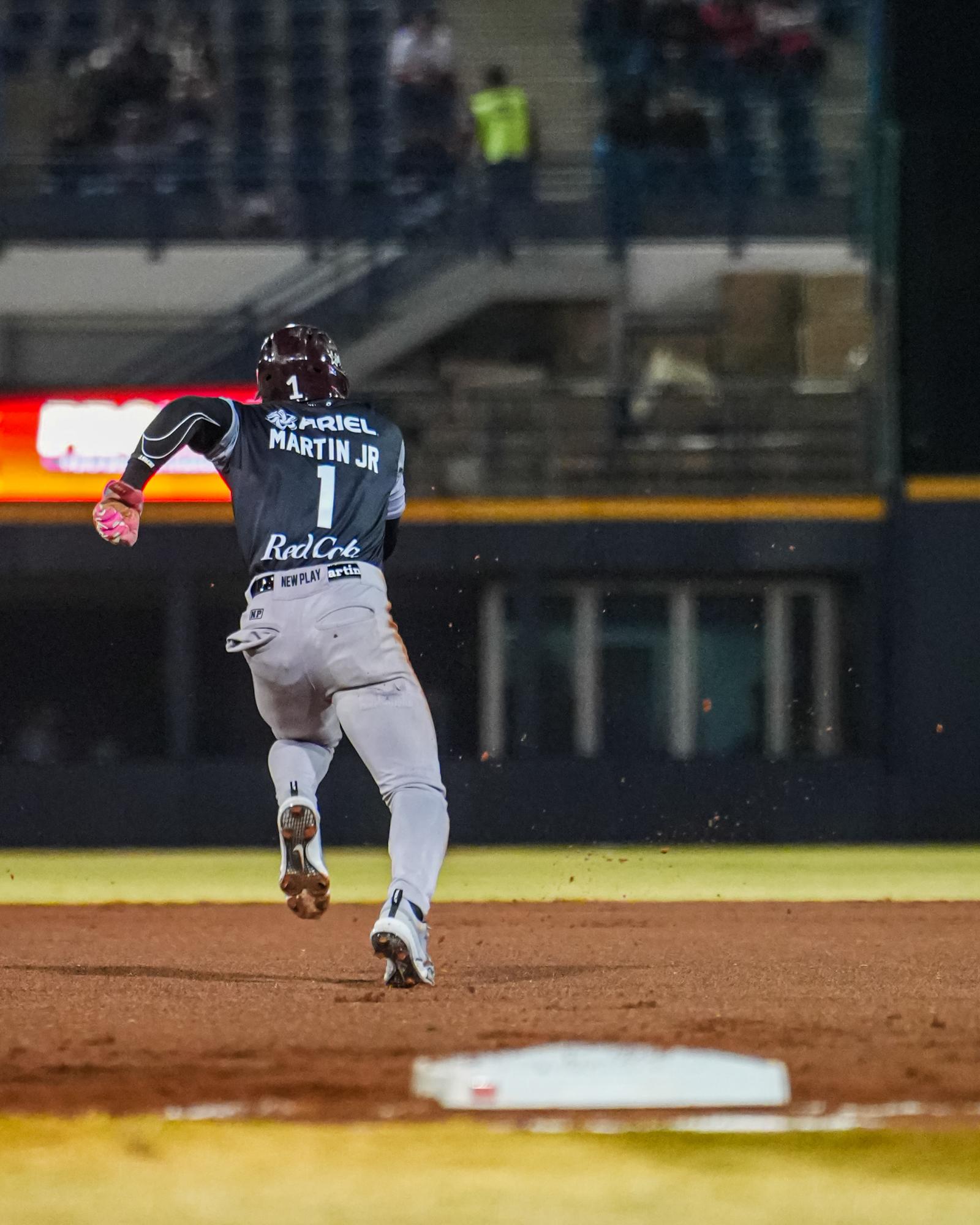 $!Espectacular actuación de Quiroz lleva a Tomateros a ganar su séptima serie consecutiva