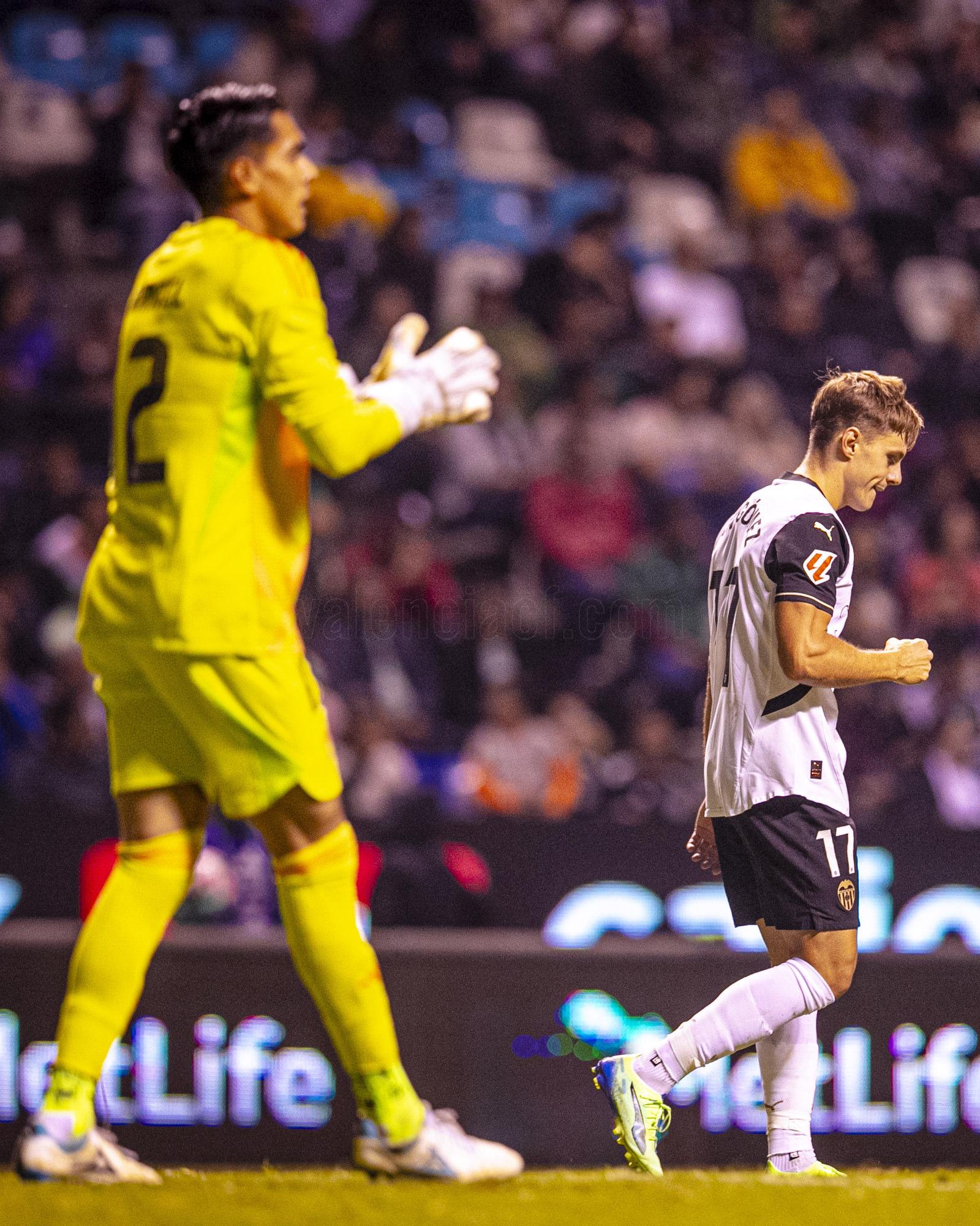 $!Selección Mexicana deja escapar el triunfo ante el Valencia y es abucheada en Puebla